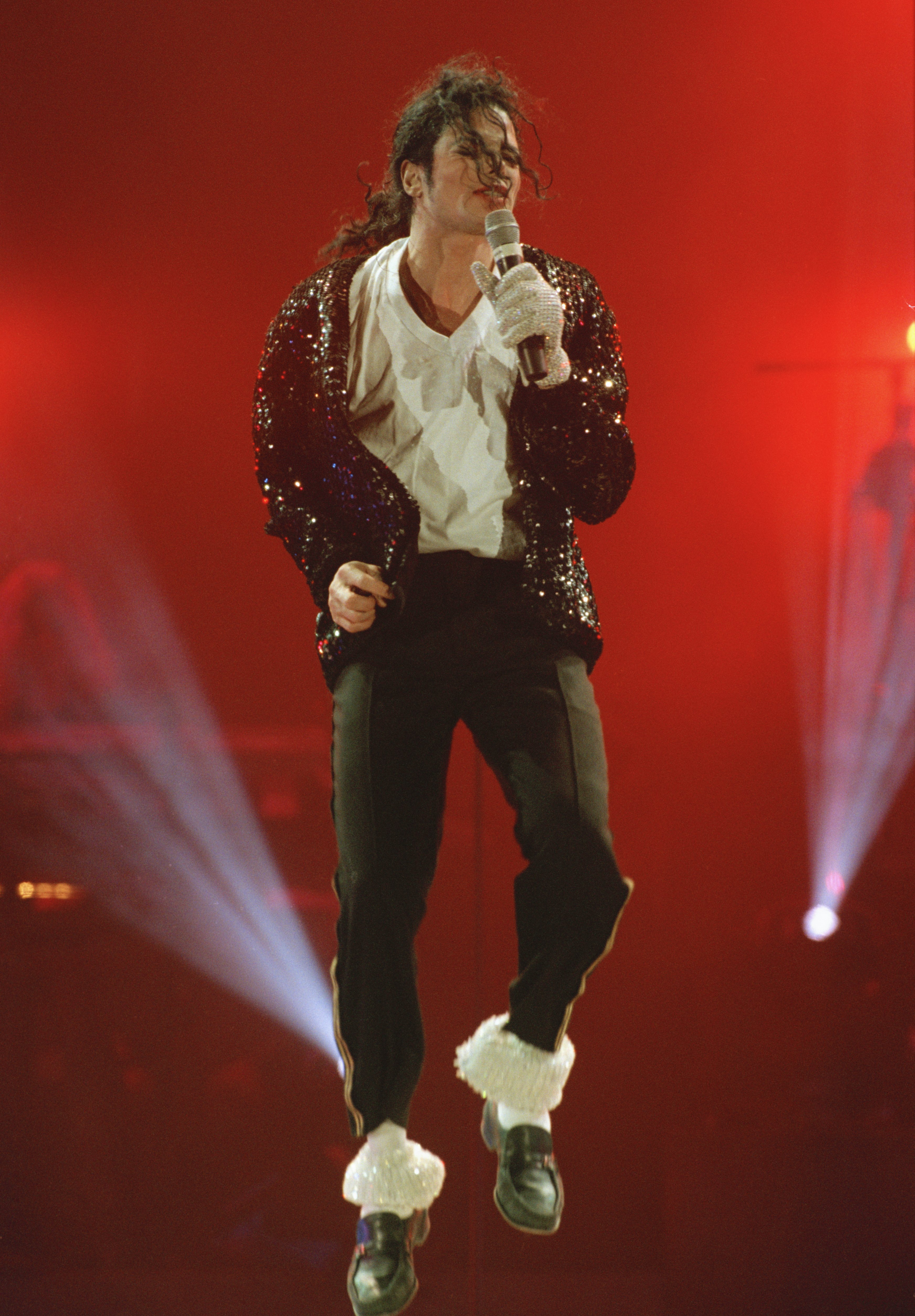 Michael Jackson in concert in Bremen during the HIStory World Tour, 1997. | Source: Getty Images