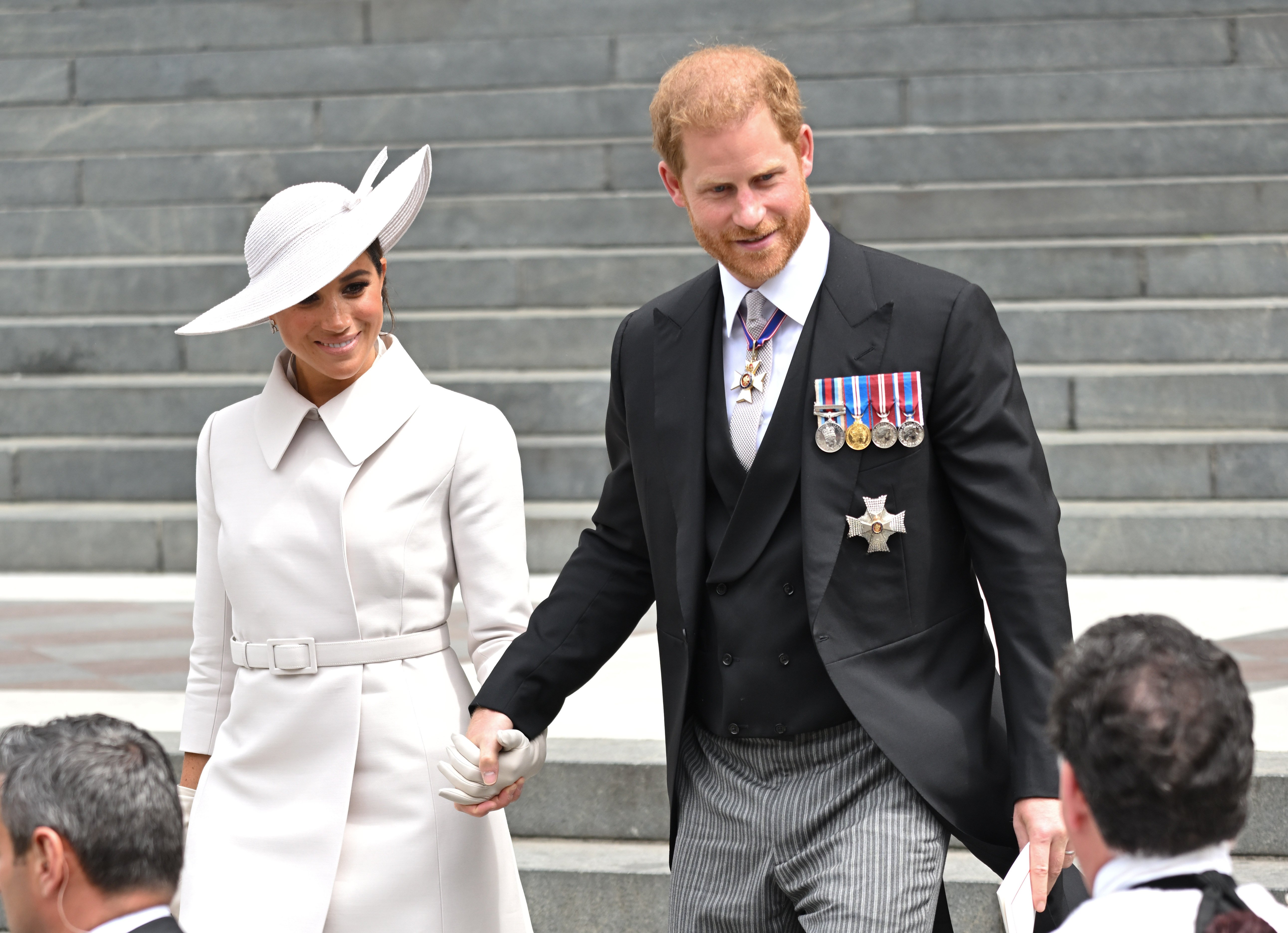 Meghan Markle y el príncipe Harry asisten al Servicio Nacional de Acción de Gracias en la Catedral de San Pablo el 03 de junio de 2022 en Londres, Inglaterra. | Foto: Getty Images