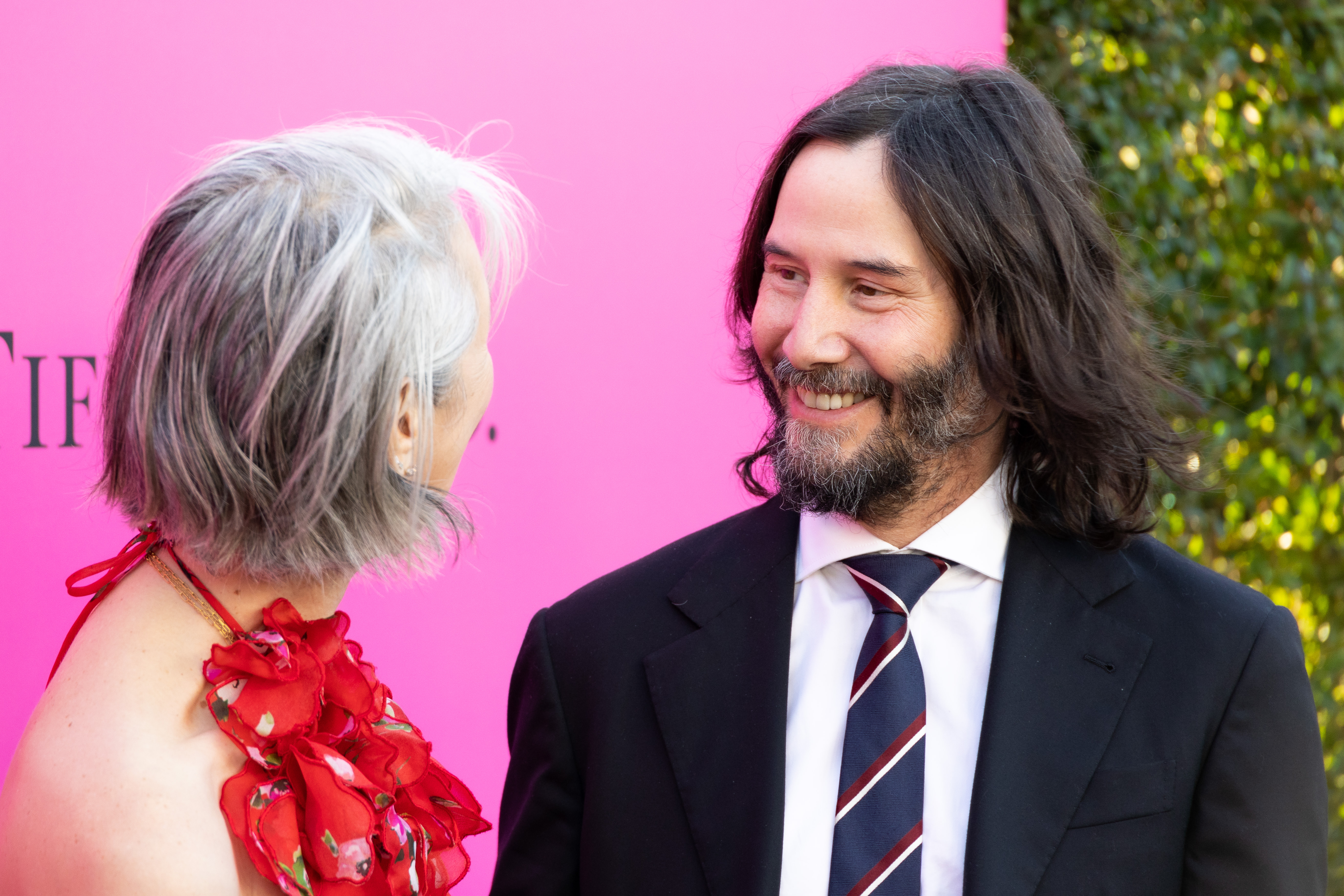 Alexandra Grant and Keanu Reeves in Los Angeles, California, on April 15, 2023. | Source: Getty Images