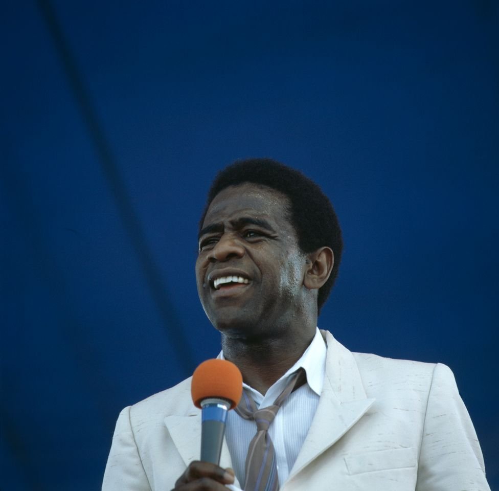 Al Green during a live concert performance at the New Orleans Jazz and Heritage Festival in New Orleans, Louisiana on May 1, 1988. | Source: Getty Images