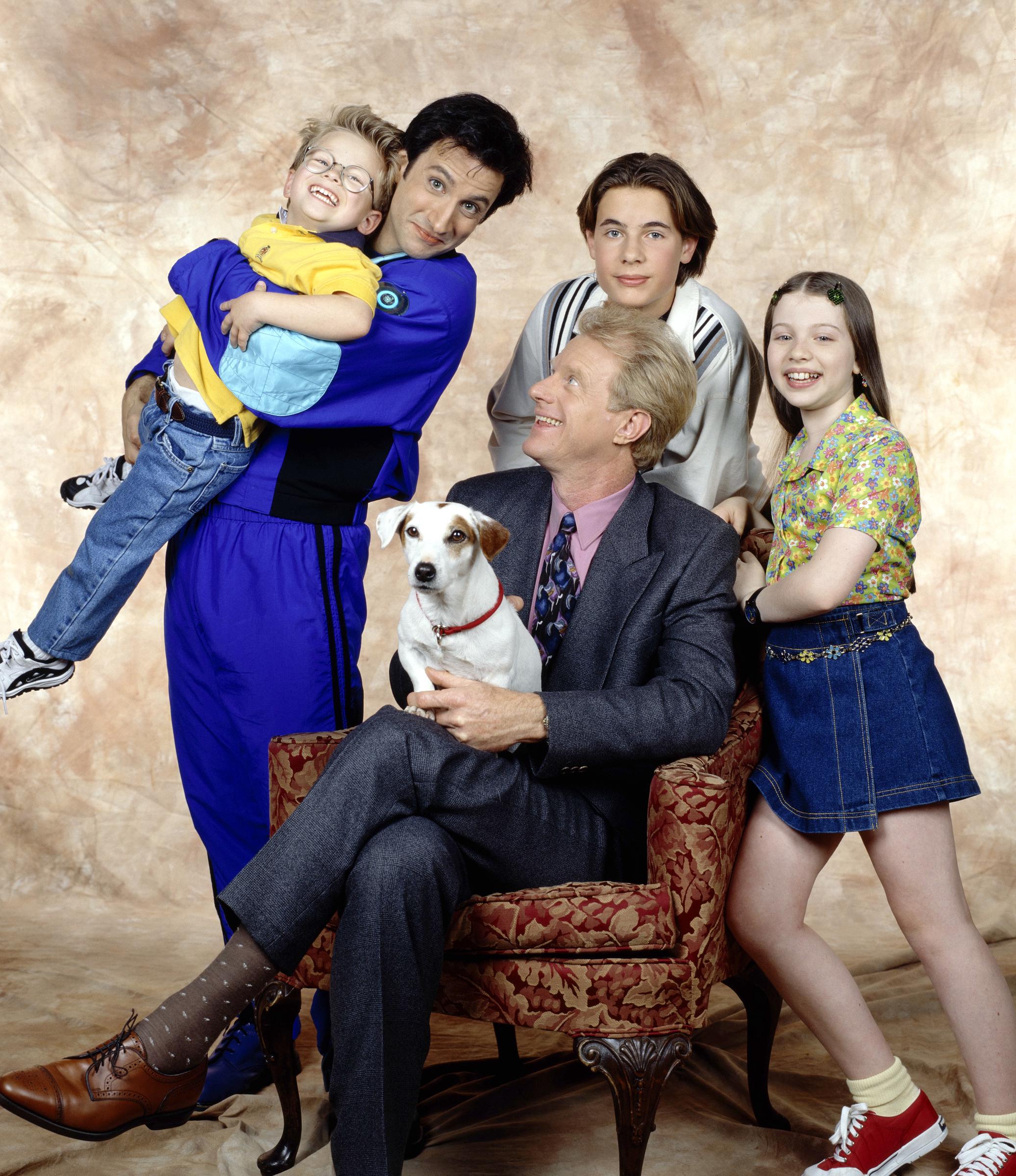 The '90s heartthrob appears with the cast of the CBS comedy series "Meego," on September 19, 1997 | Source: Getty Images