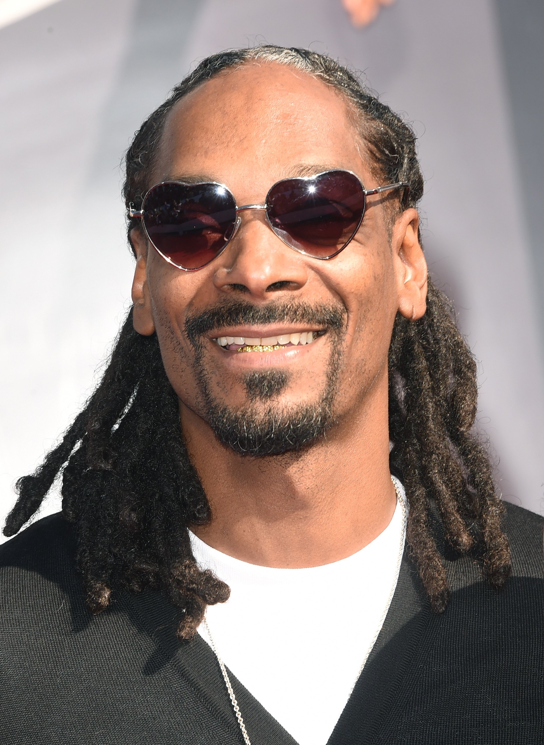 Snoop Dogg attends the 2014 MTV Video Music Awards at The Forum on August 24, 2014. | Photo: Getty Images