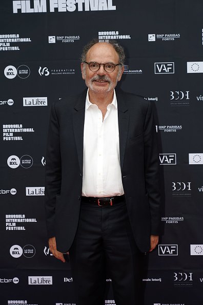 L'acteur Jean-Pierre Darroussin assiste au tapis rouge avant la cérémonie.|Photo : Getty Images