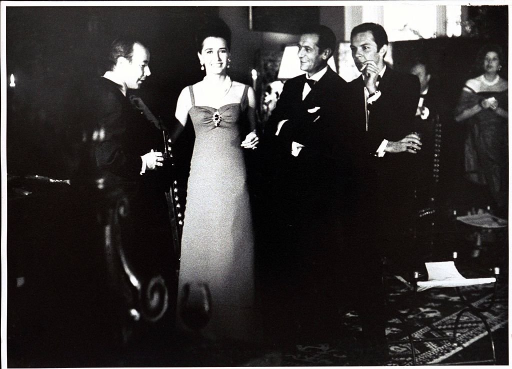 Alberto Closas, la condesa de Quintanilla, de España, y Alberto Lorca, en la cena de Duarte Pinto, el 15 de marzo de 1963. | Foto: Getty Images