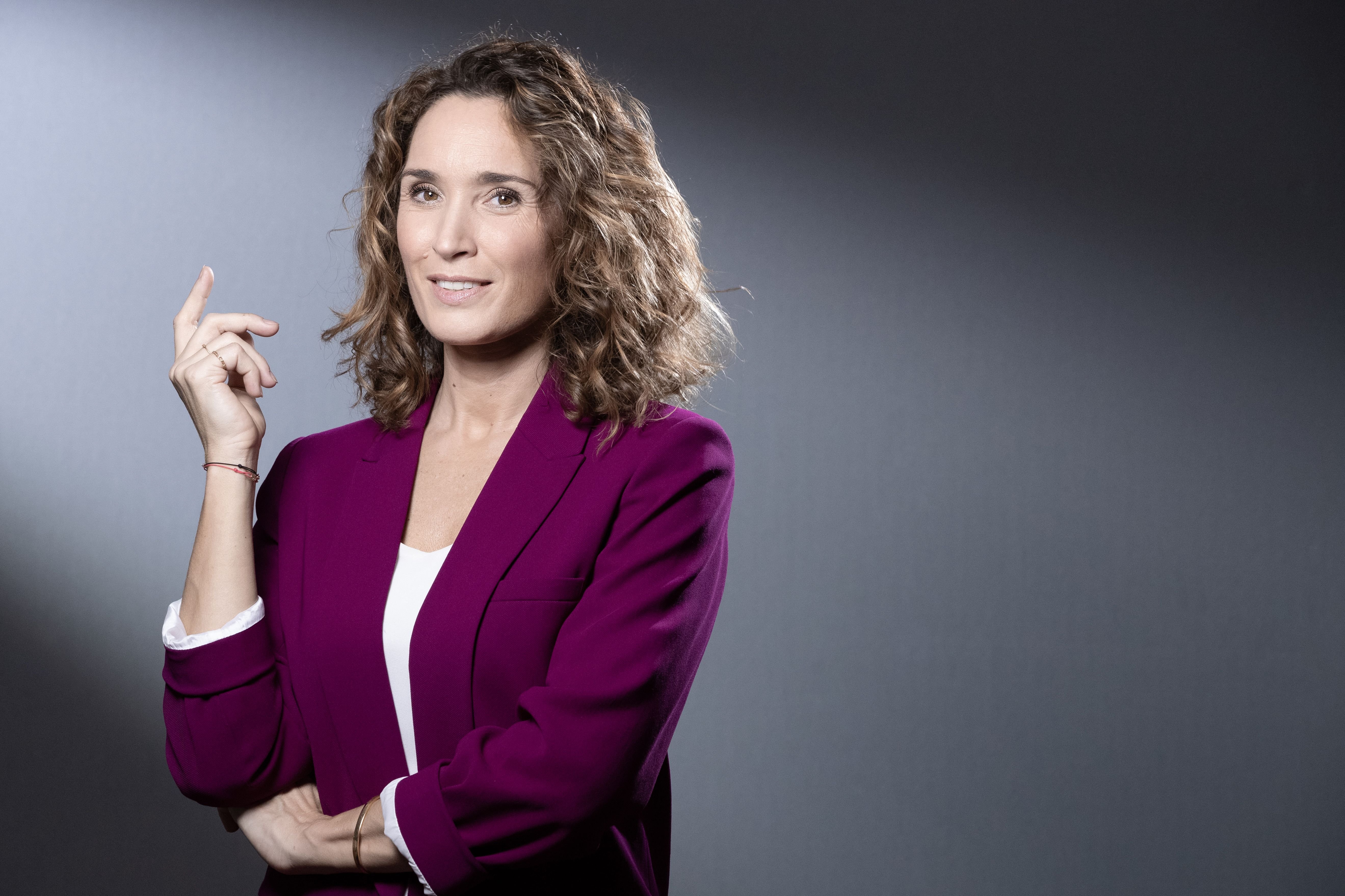 La journaliste française Marie-Sophie Lacarrau pose lors d'une séance photo à Paris, le 14 décembre 2020. | Photo : Getty Images
