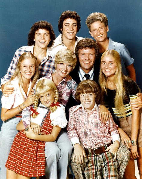 The cast of the hit sitcom "The Brady Bunch," circa 1973. | Photo: Getty Images