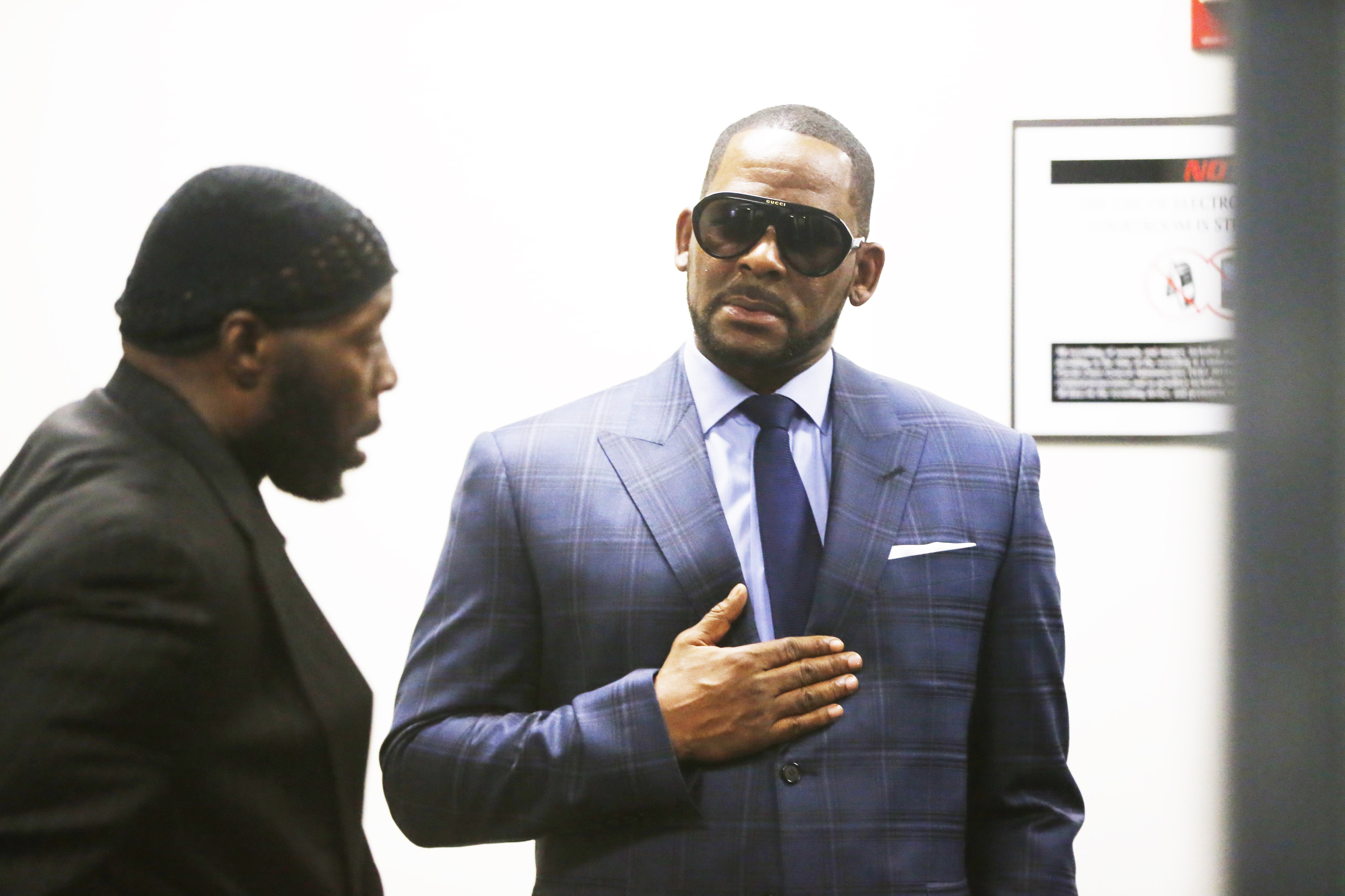 R. Kelly appears in family court over unpaid child support on March 9, 2019. | Photo: Getty Images