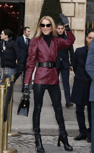 Céline Dion à la sortie de l'hôtel Ritz pour aller au défilé Givenchy, le 24 janvier 2019 | Youtube/Paris Popular