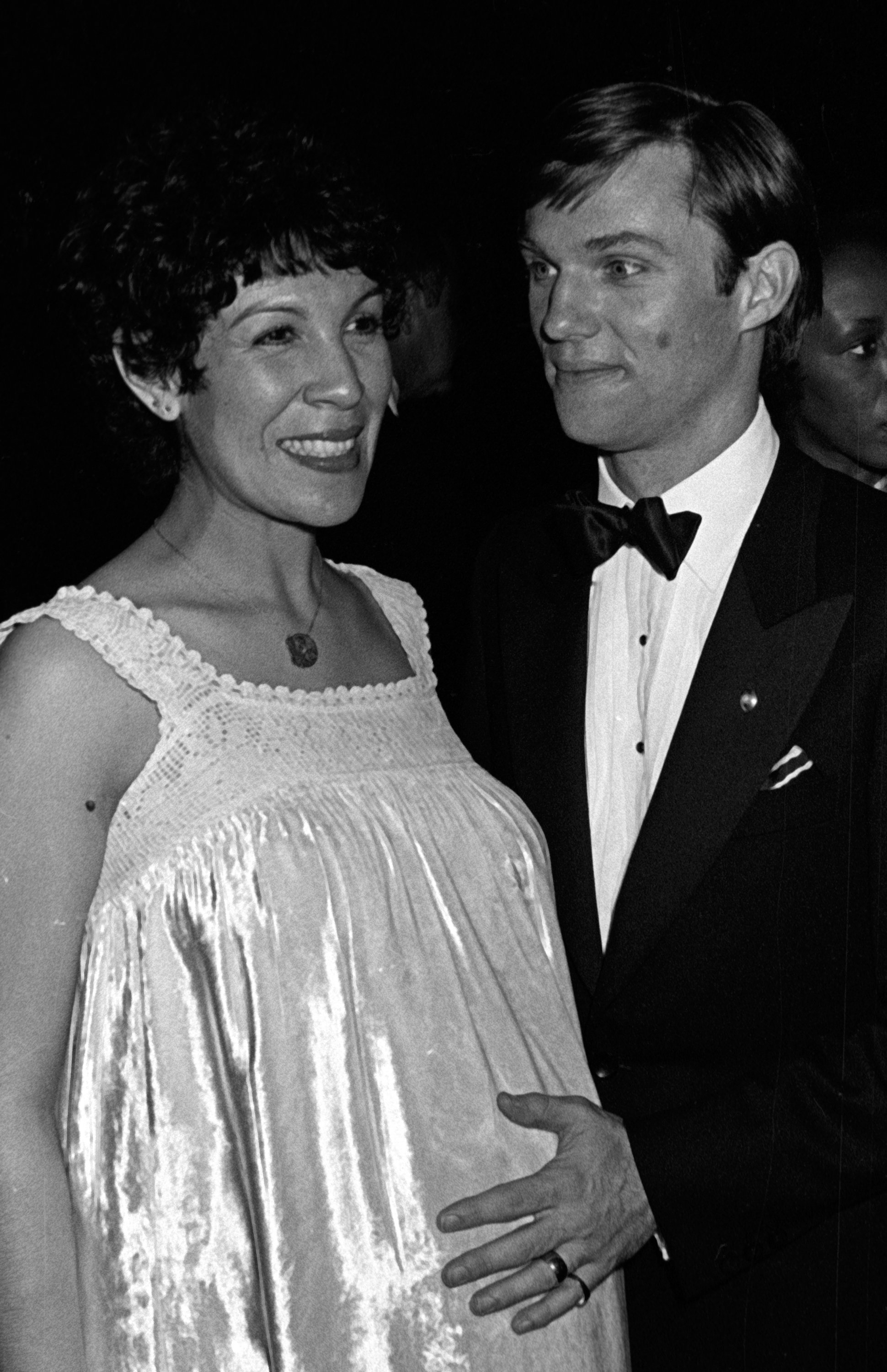 Richard Thomas and Alma Gonzales at the 35th Annual Tony Awards on June 7, 1981 in New York City | Photo: Getty Images
