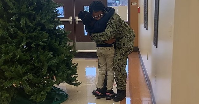 Chioma reuniting with her soldier mom with a heartwarming hug | Photo:  facebook.com/sorrentoprimary  