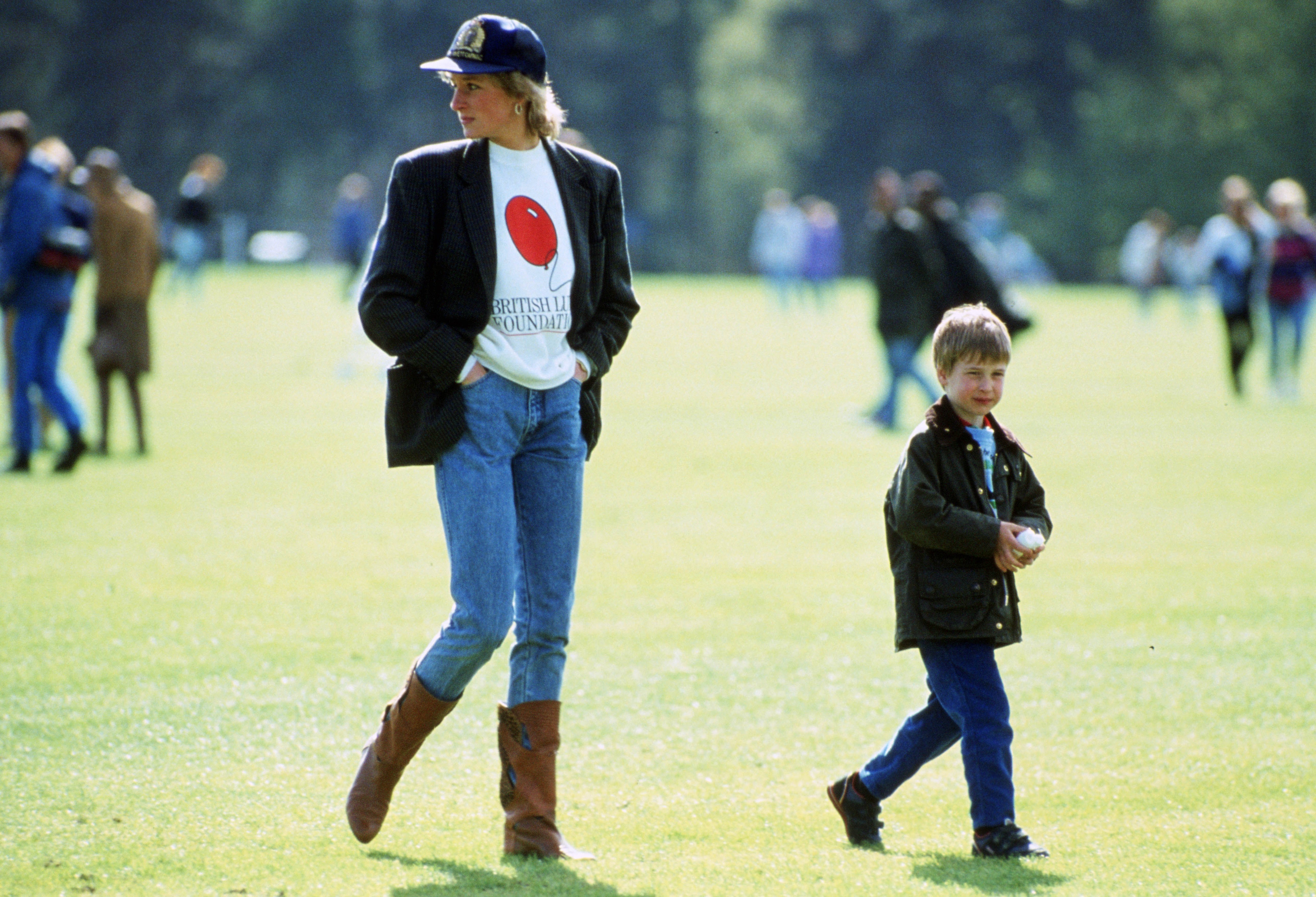 Princess Diana and Prince William at Guards Polo Club. | Source: Getty Images