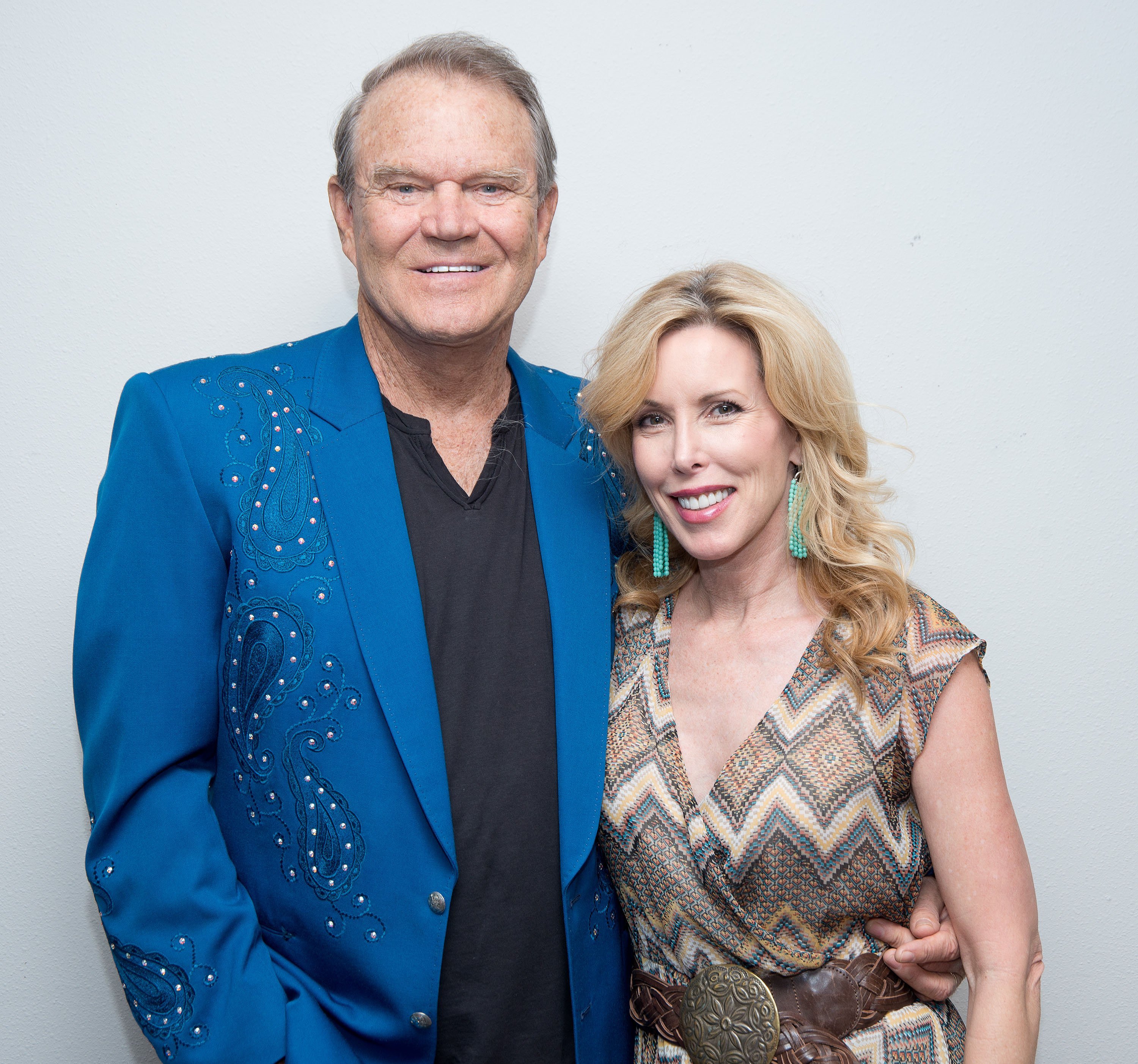 Glen Campbell & Kim following his Goodbye Tour performance in Albuquerque, New Mexico on July 29, 2012. |Photo: Getty Images