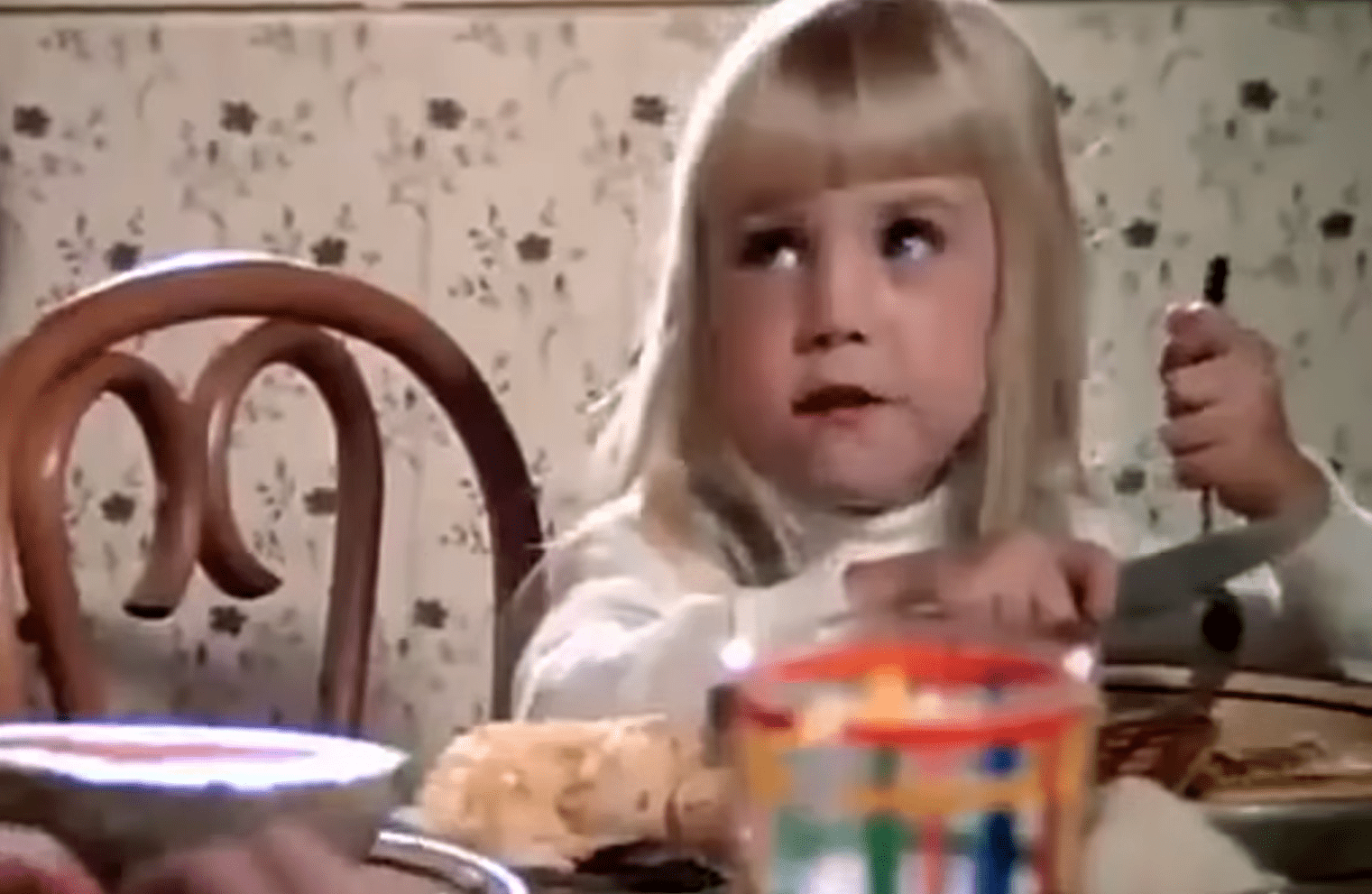 Heather O'Rourke en "Poltergeist", 1982. | Foto: YouTube/Movieclips Classic Trailers Heather O'Rourke en "Poltergeist", 1982. | Foto: YouTube/Movieclips Classic Trailers