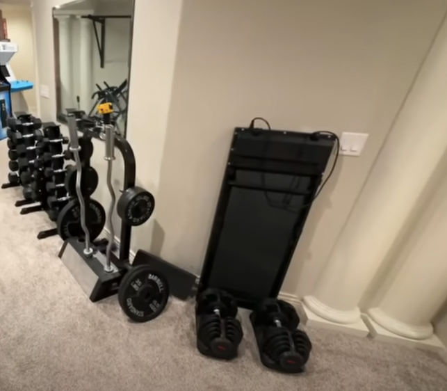 Workout area | Source: Youtube.com/Real Mom Real Solutions