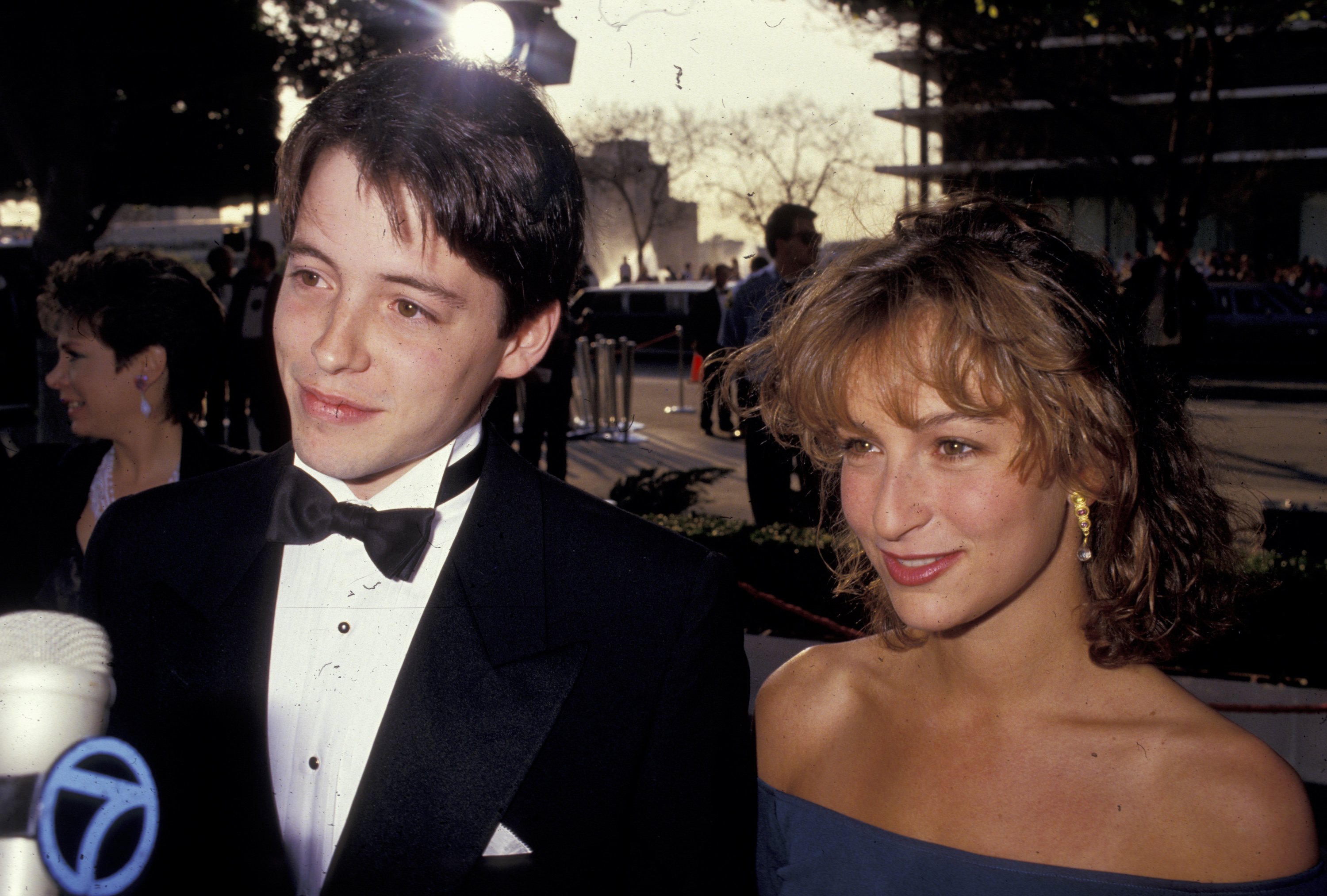 Matthew Broderick and Jennifer Grey during 59th Annual Academy Awards at Shrine Auditorium in Los Angeles, California | Source: Getty Images