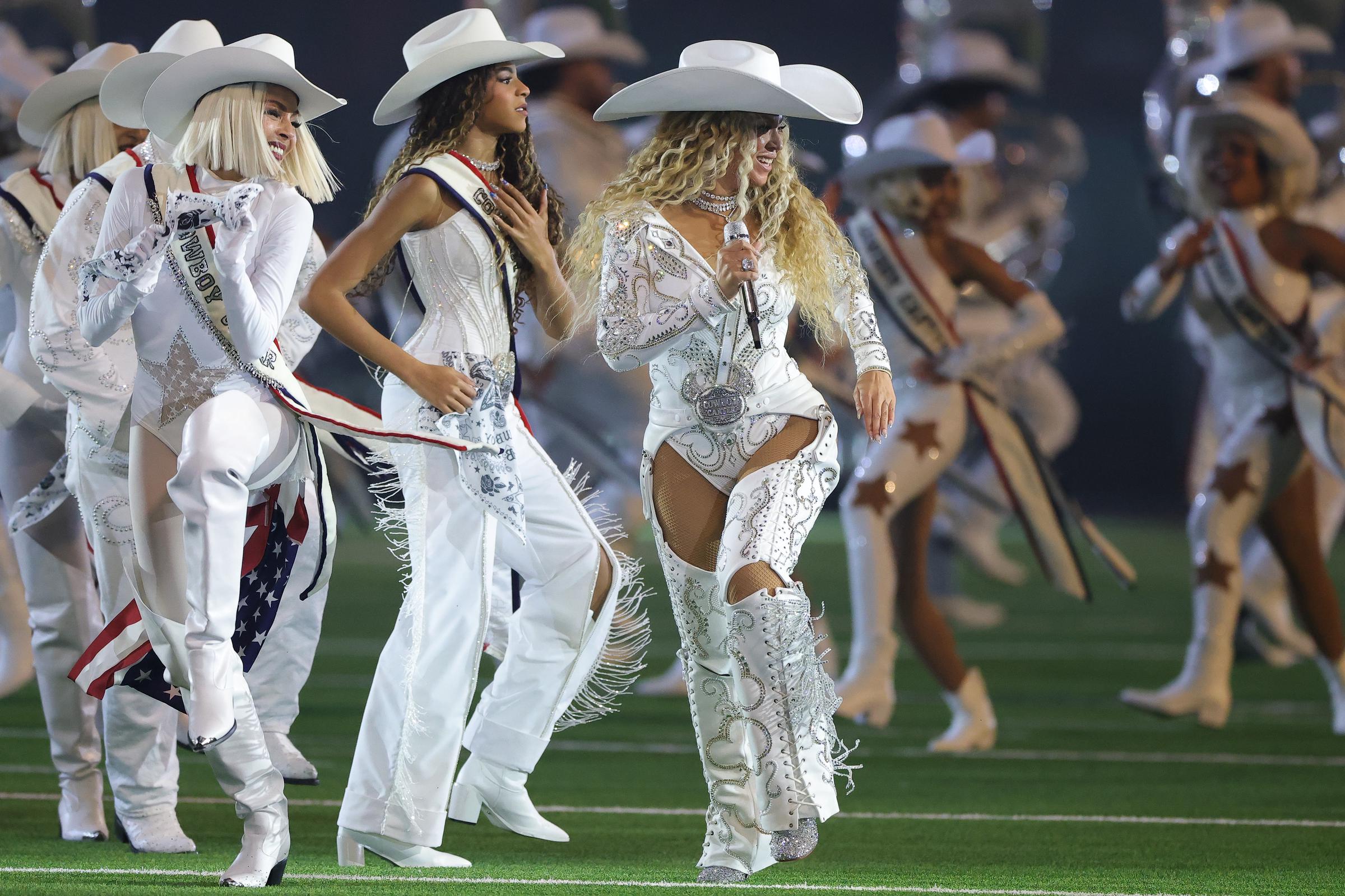 Beyoncé performs with Blue Ivy Carter during the halftime show for the game between the Baltimore Ravens and the Houston Texans at NRG Stadium in Houston, Texas, on December 25, 2024 | Source: Getty Images