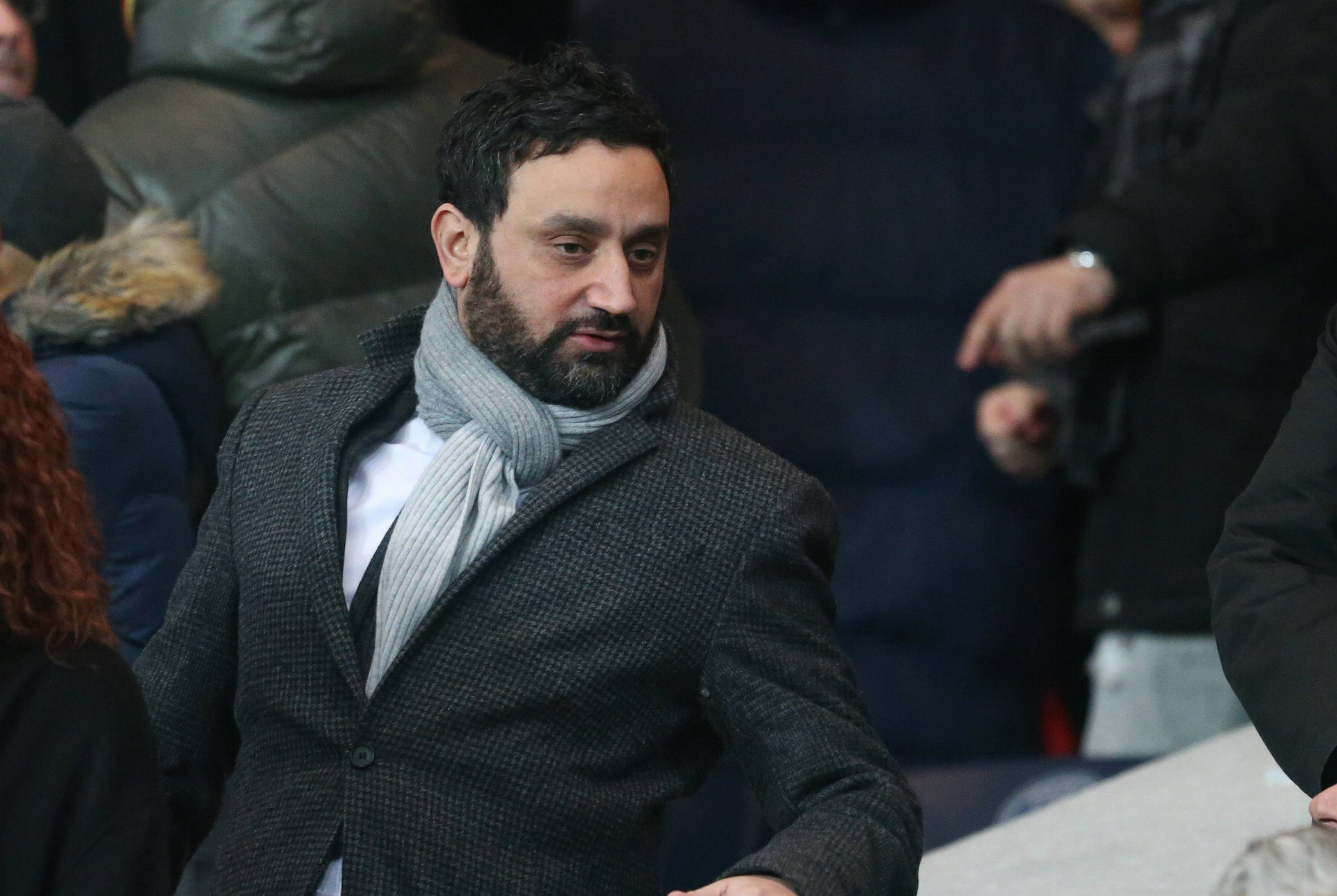 Cyril Hanouna au Parc des Princes le 13 décembre 2015 à Paris, France. | Photo : Getty Images