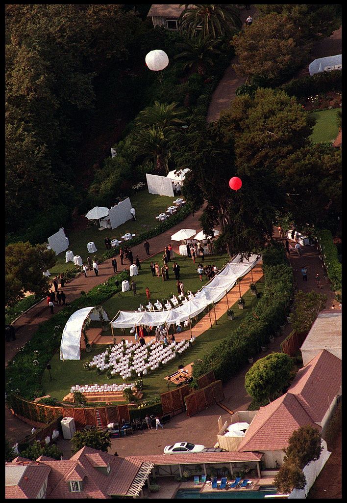 Ort der Hochzeit von Pitt und Aniston, 2000 | Quelle: Getty Images Ort der Hochzeit von Pitt und Aniston, 2000 | Quelle: Getty Images
