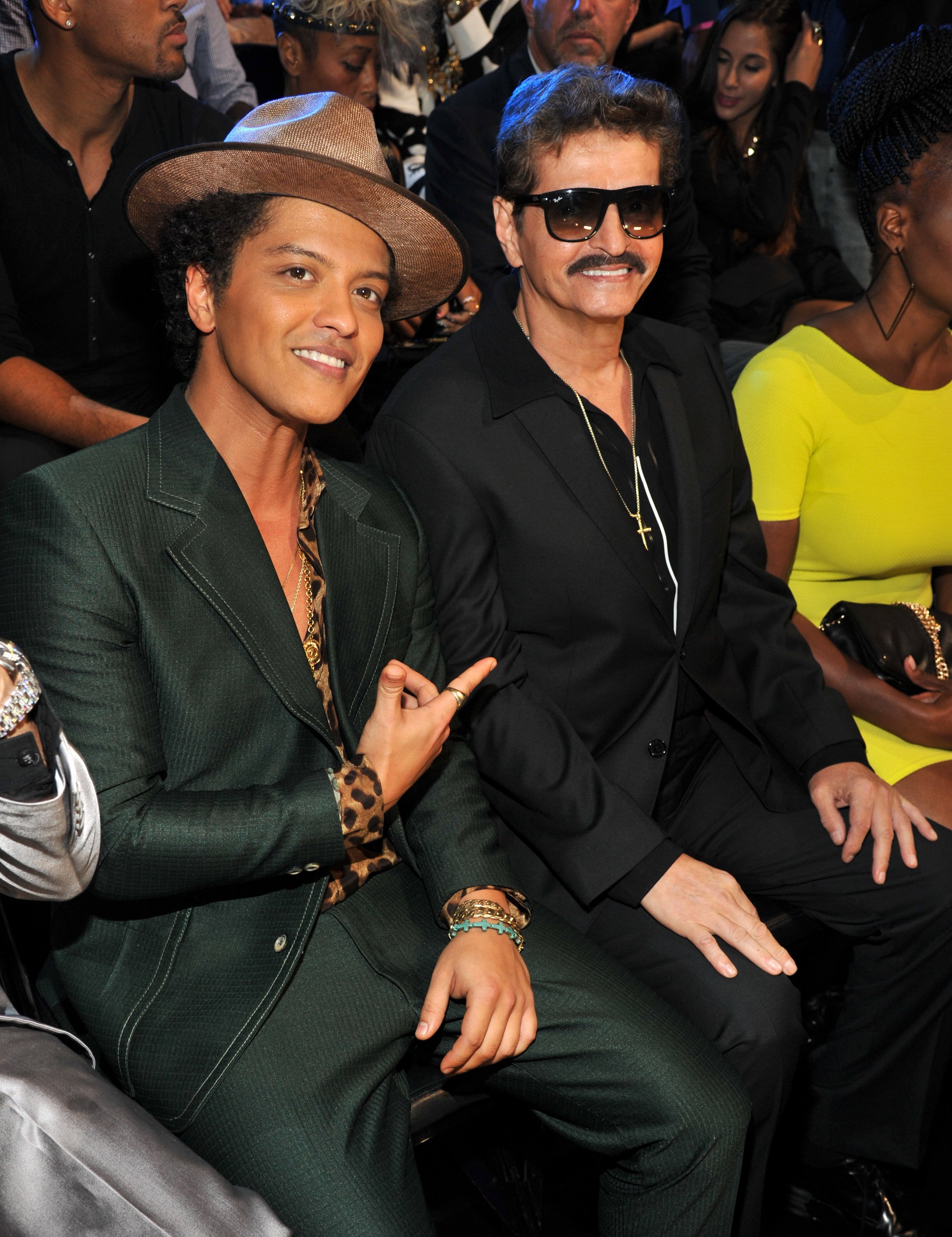 Bruno Mars with his father Peter Hernandez during the 2013 MTV Video Music Awards at the Barclays Center on August 25, 2013 in Brooklyn, New York City. / Source: Getty Images