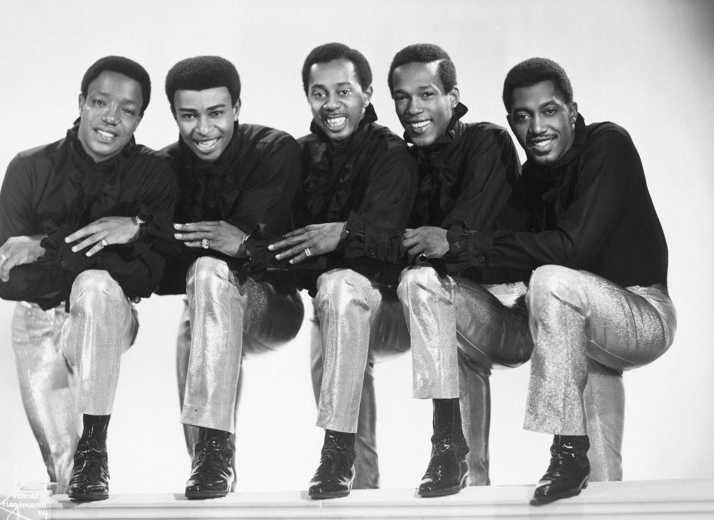 Eddie Kendricks, Paul Williams, Melvin Franklin, David Ruffin and Otis Williams of the R&B group "The Temptations" pose for a portrait in 1965 in New York City | Photo: Getty Images