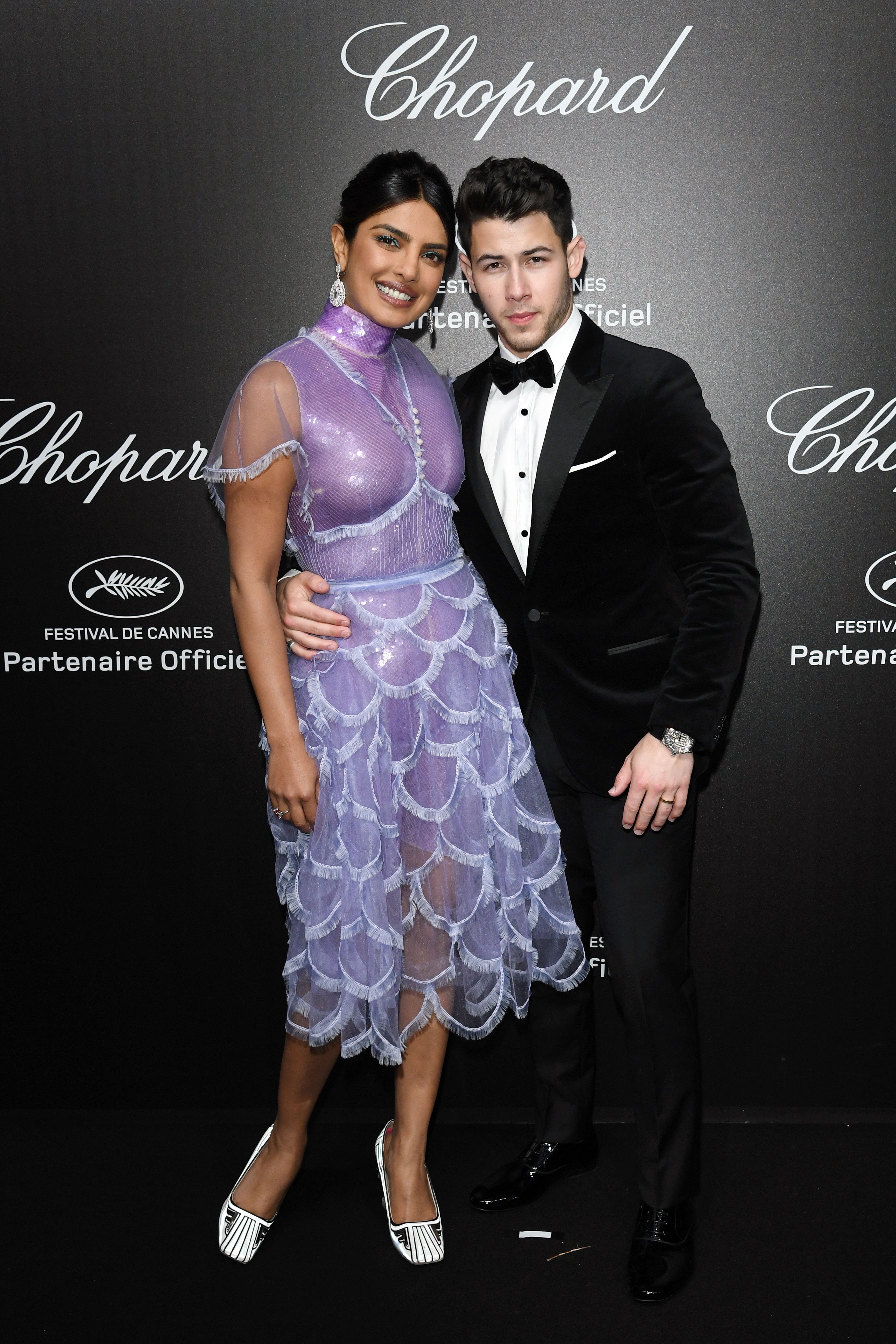  Priyanka Chopra (L) and Nick Jonas attend the Chopard Love Night photocall in Cannes, France on May 17, 2019 | Photo: Getty Images