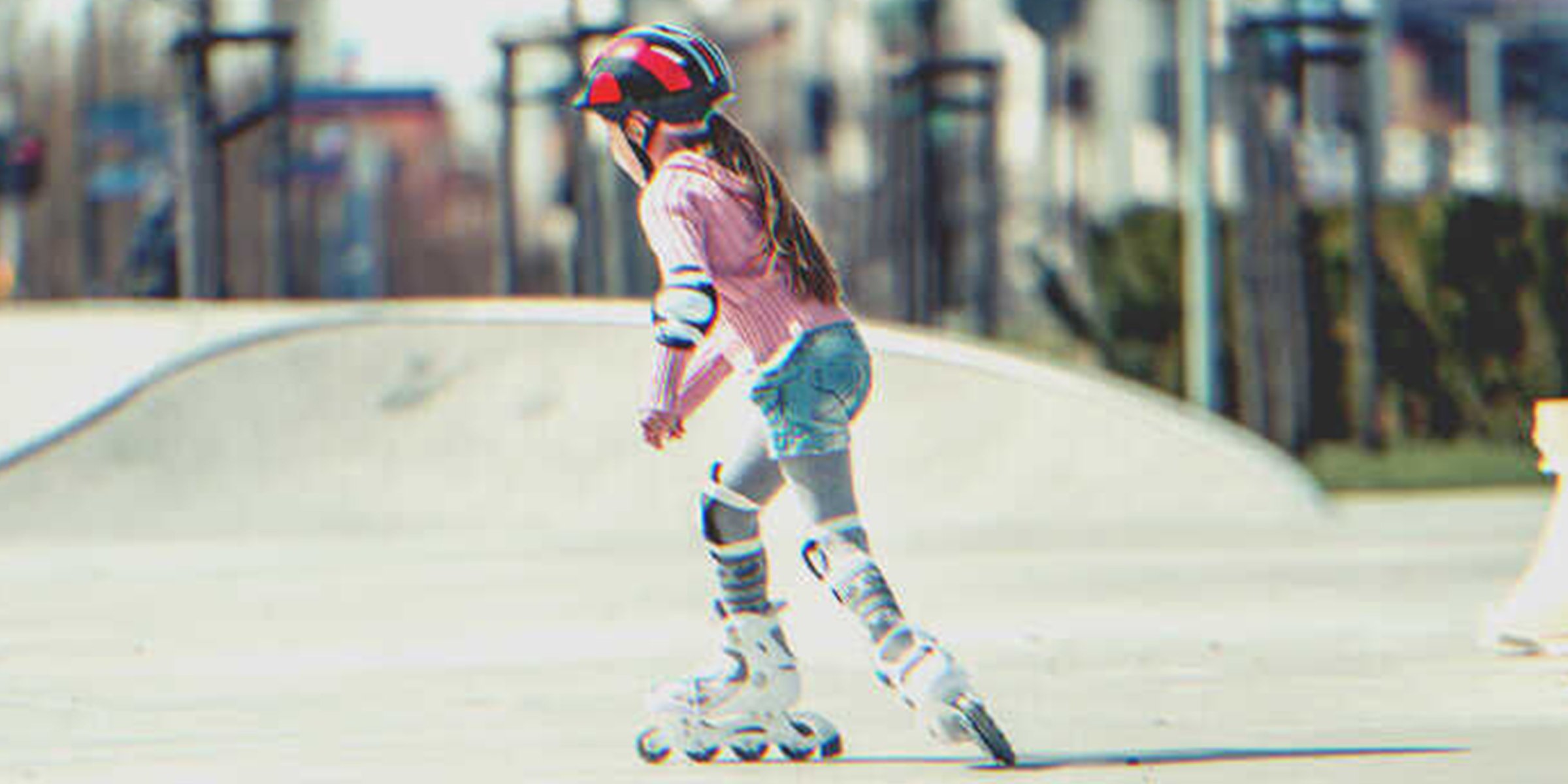 Kind auf Skates | Quelle: Shutterstock.com
