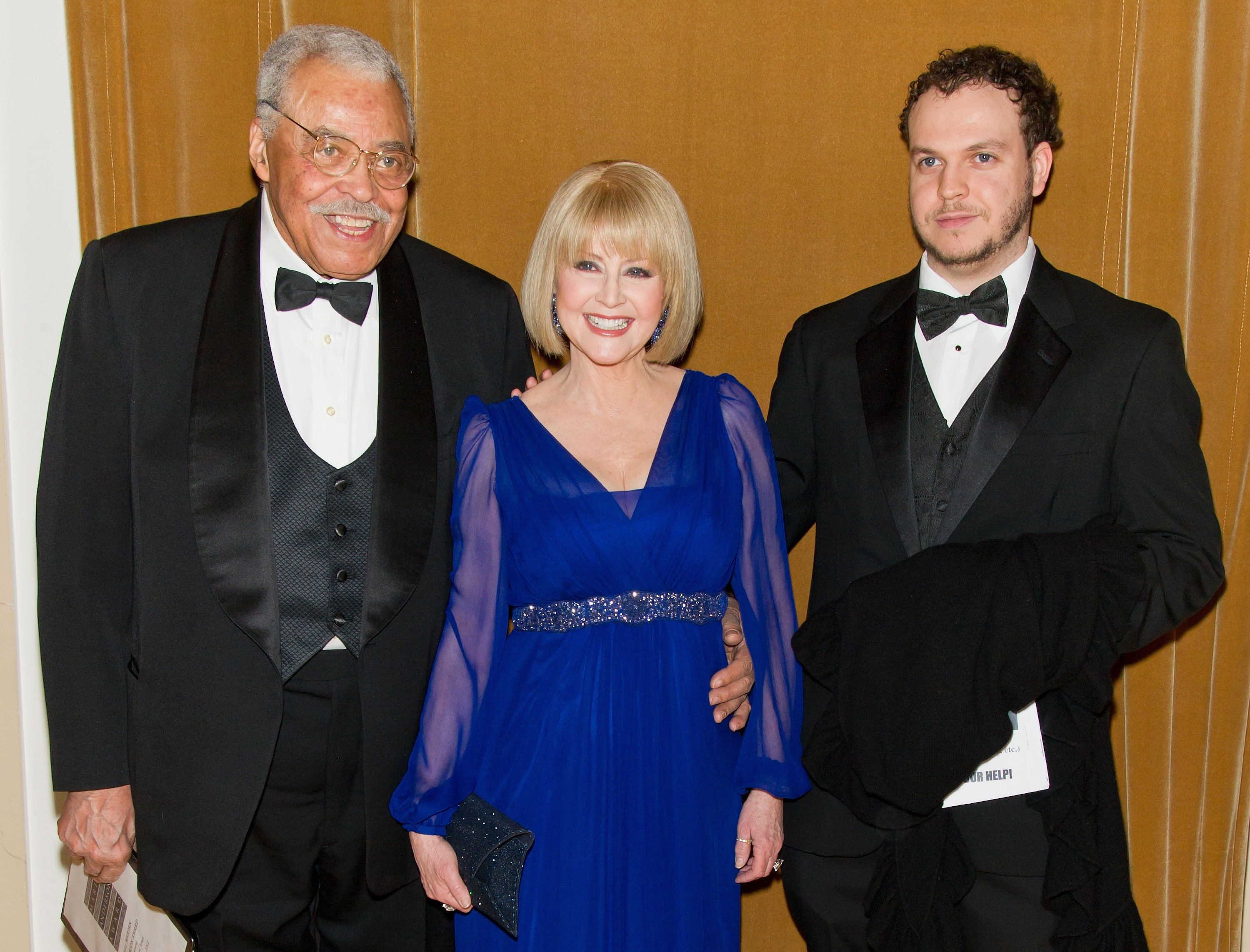 James Earl Jones, Cecilia Hart, and Flynn Earl Jones at the 2012 Marian Anderson awards gala on November 19, 2012, in Philadelphia | Source: Getty Images