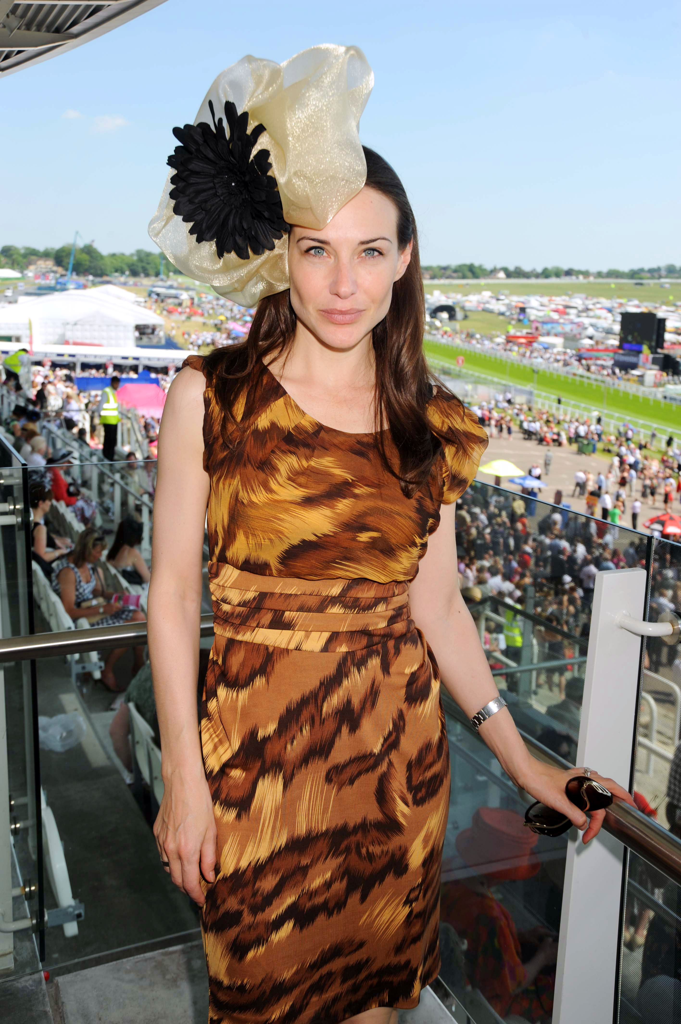 Claire Forlani at the Investec Derby Day Lunch during Investec Ladies Day at Epsom Races on June 4, 2010, in England. | Source: Getty Images