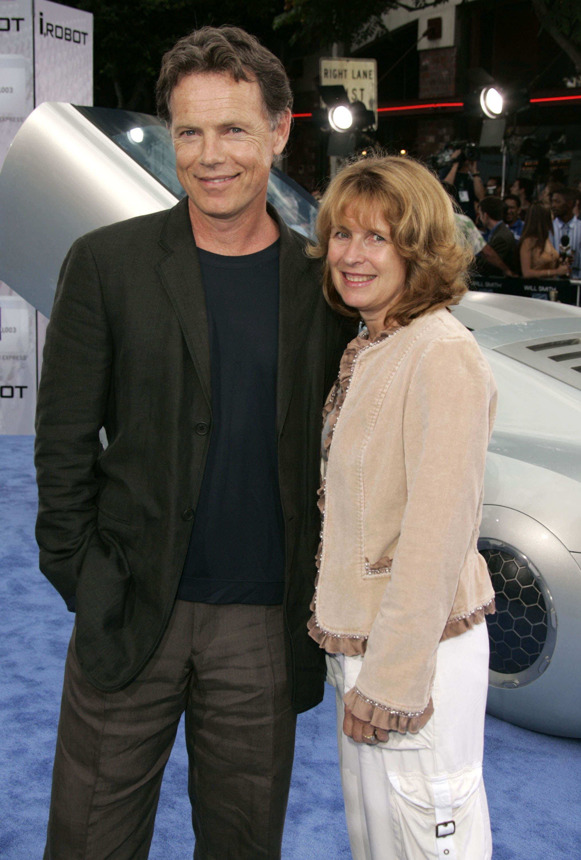 Bruce Greenwood and Susan Devlin at the premiere of "I, ROBOT" on July 7, 2004, in Westwood, California. | Source: Getty Images