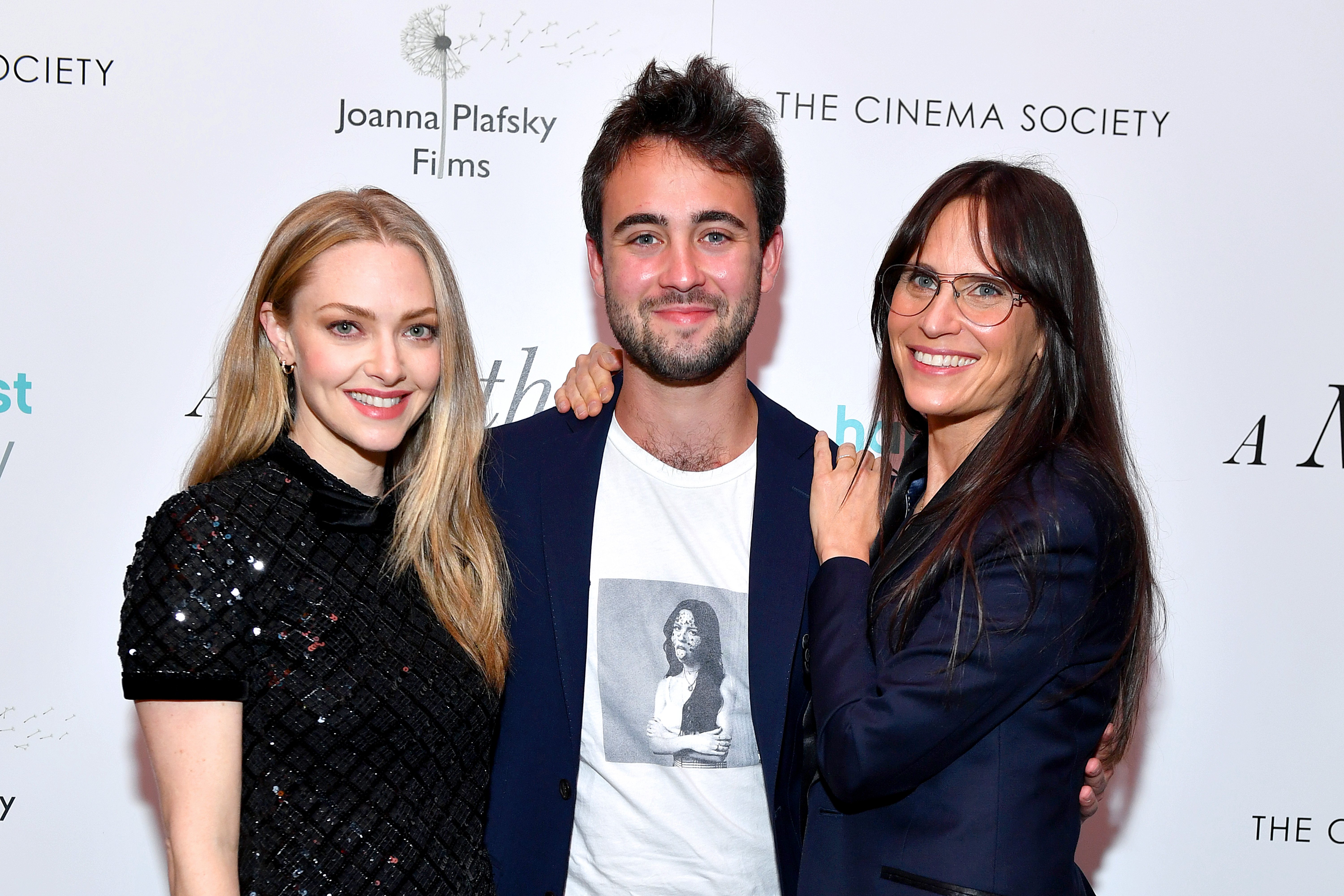 Amanda Seyfried, Sam Koppelman, and Amy Koppelman at the screening of "A Mouthful Of Air" on October 24, 2021 | Source: Getty Images