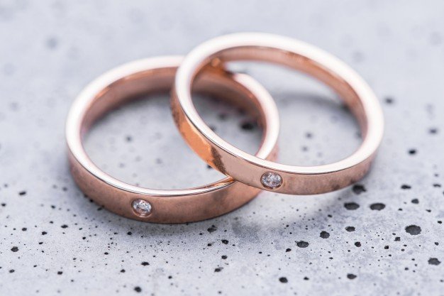 Deux bagues | Photo : Freepik Deux bagues | Photo : Freepik