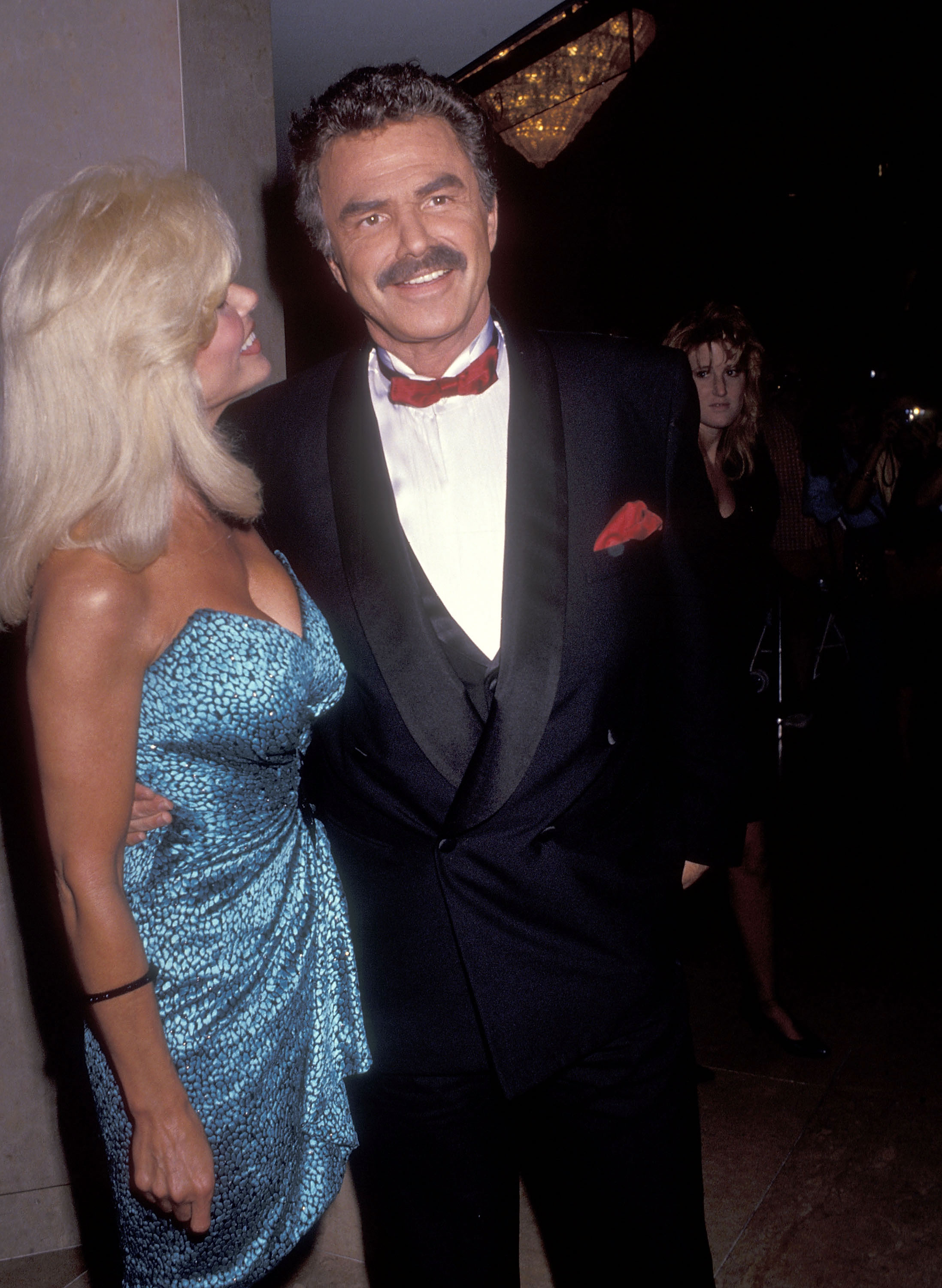 Loni Anderson and Burt Reynolds attend the CBS Television Tribute Special "A Party for Richard Pryor" on September 7, 1991, in Beverly Hills, California. | Source: Getty Images