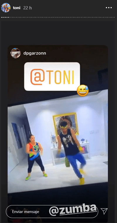 Adamari y Toni en bailando Zumba para sus seguidores. │Foto: Instagram/toni