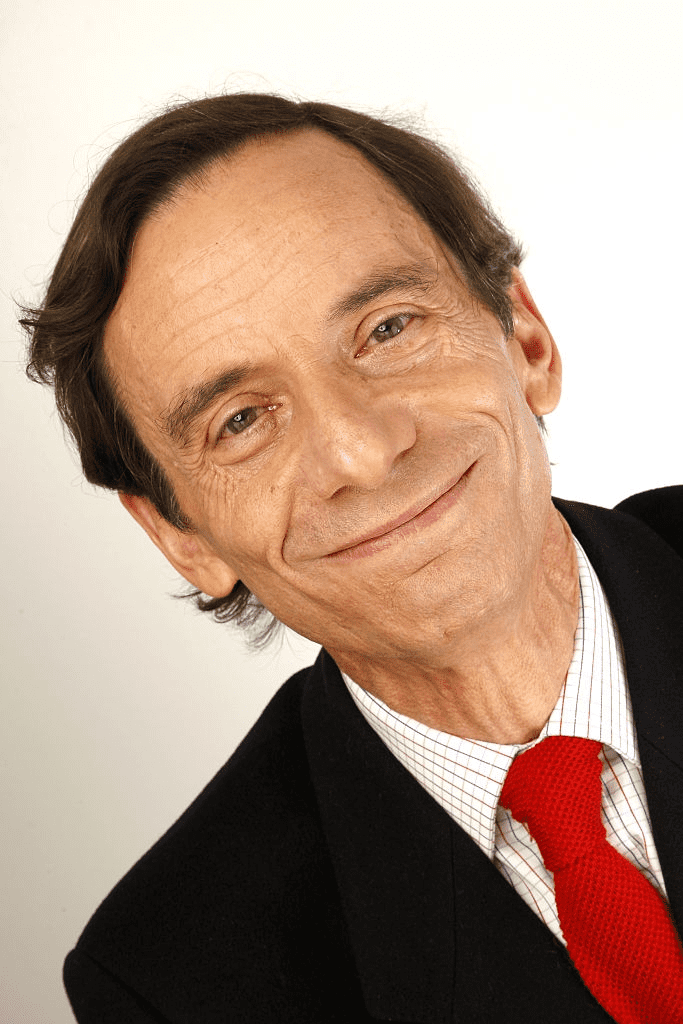 Olivier Barrot sur le plateau de l'émission "Les Grands du Rire". | Photo : Getty Images Olivier Barrot sur le plateau de l'émission "Les Grands du Rire". | Photo : Getty Images