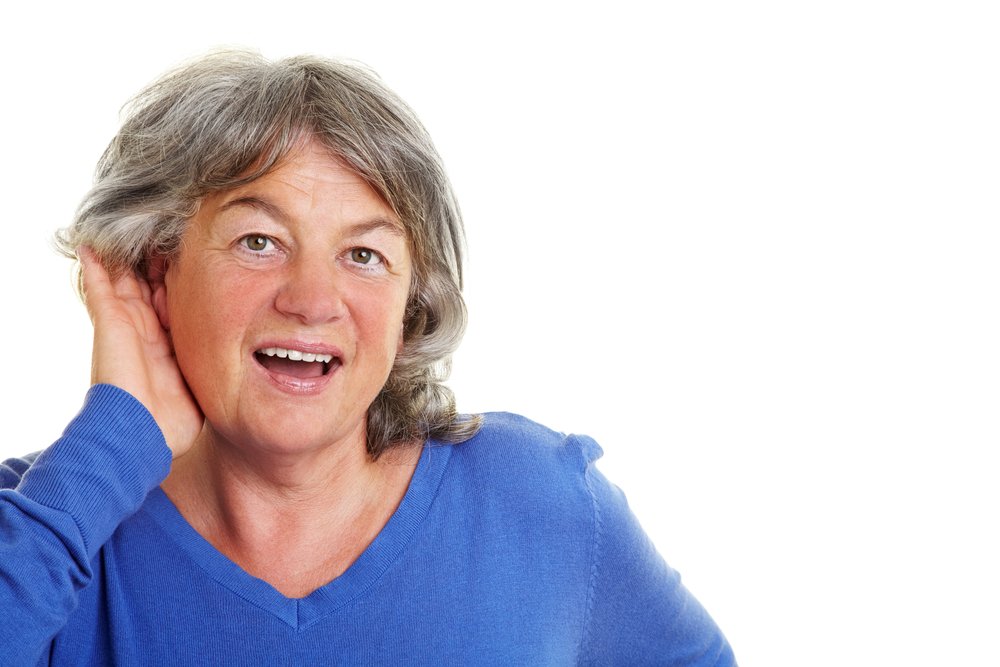 Belle coiffure pour femme de plus de 50 ans / Source : Shutterstock