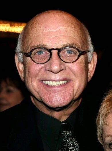 Gavin Macleod in June 2006 | Photo: Wikimedia Commons Images