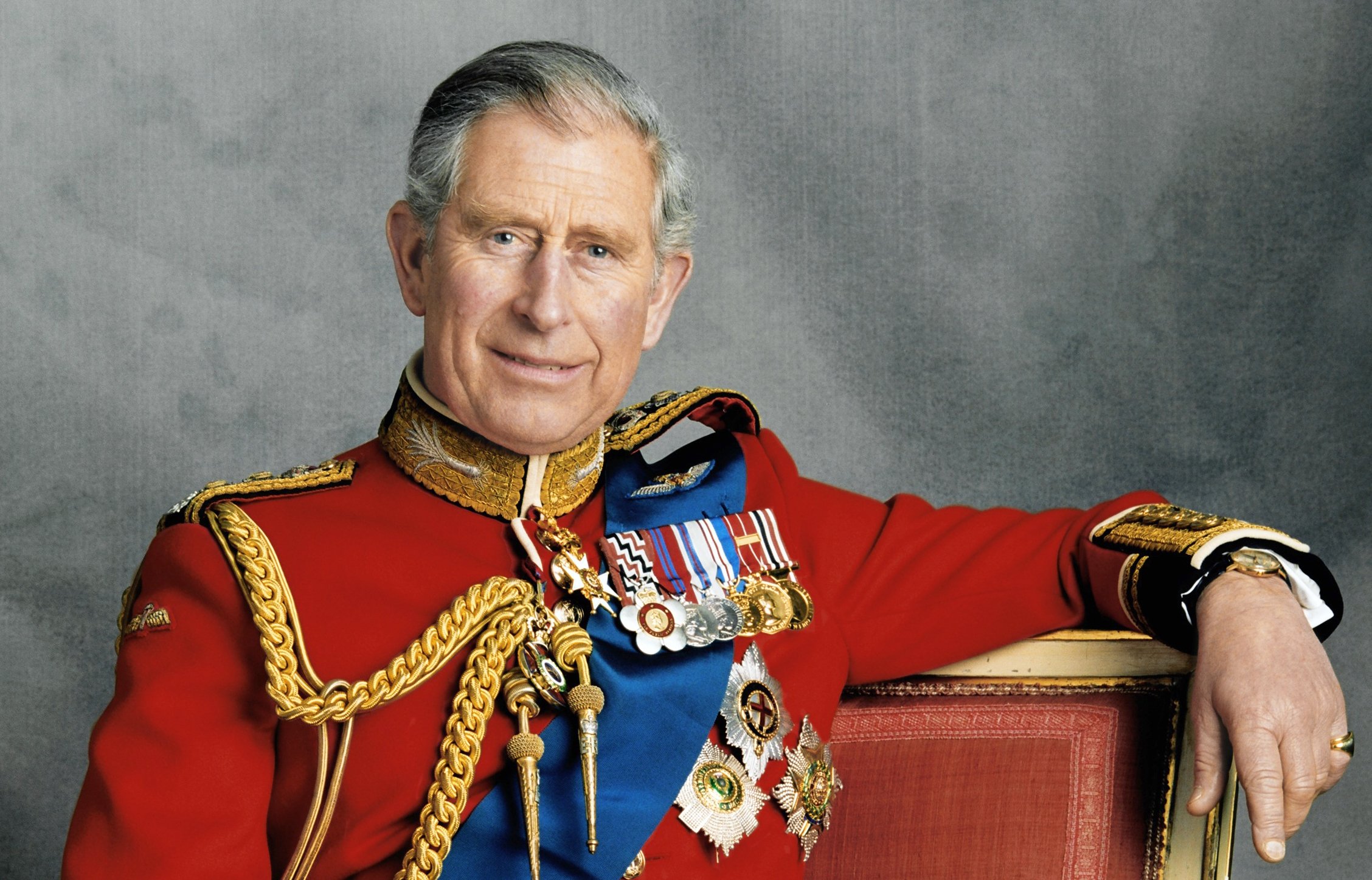 King Charles poses for an official portrait to mark his 60th birthday, a photo taken on November 13, 2008, in London, England. | Source: Getty Images