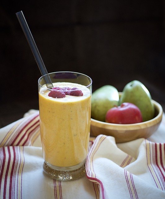 A milkshake smoothie on a table | Photo: Pixabay
