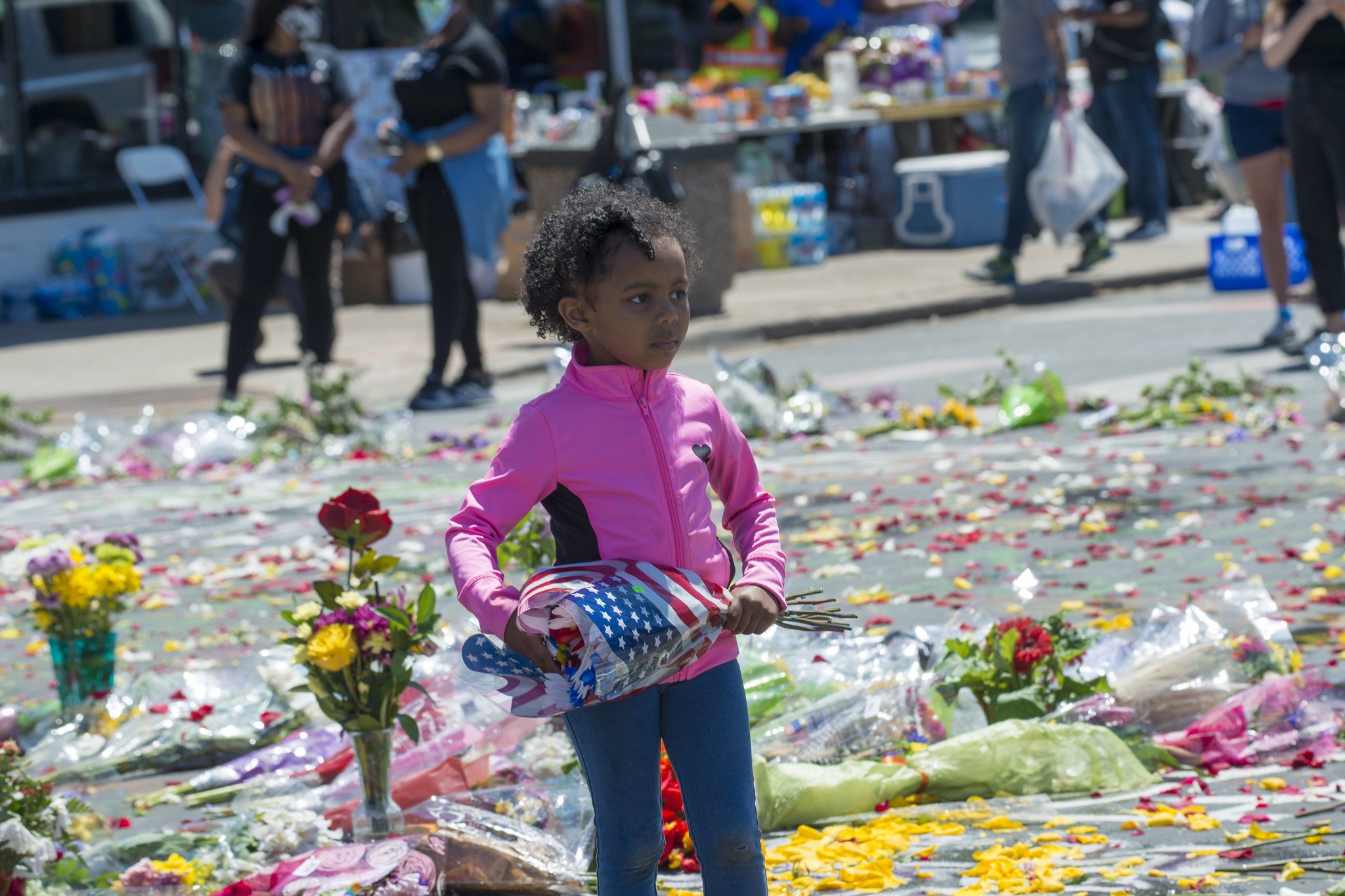 A vigil held for George Floyd at Chicago Avenue & 38th Street on May 30, 2020 | Photo: Flickr/Fibonacci Blue