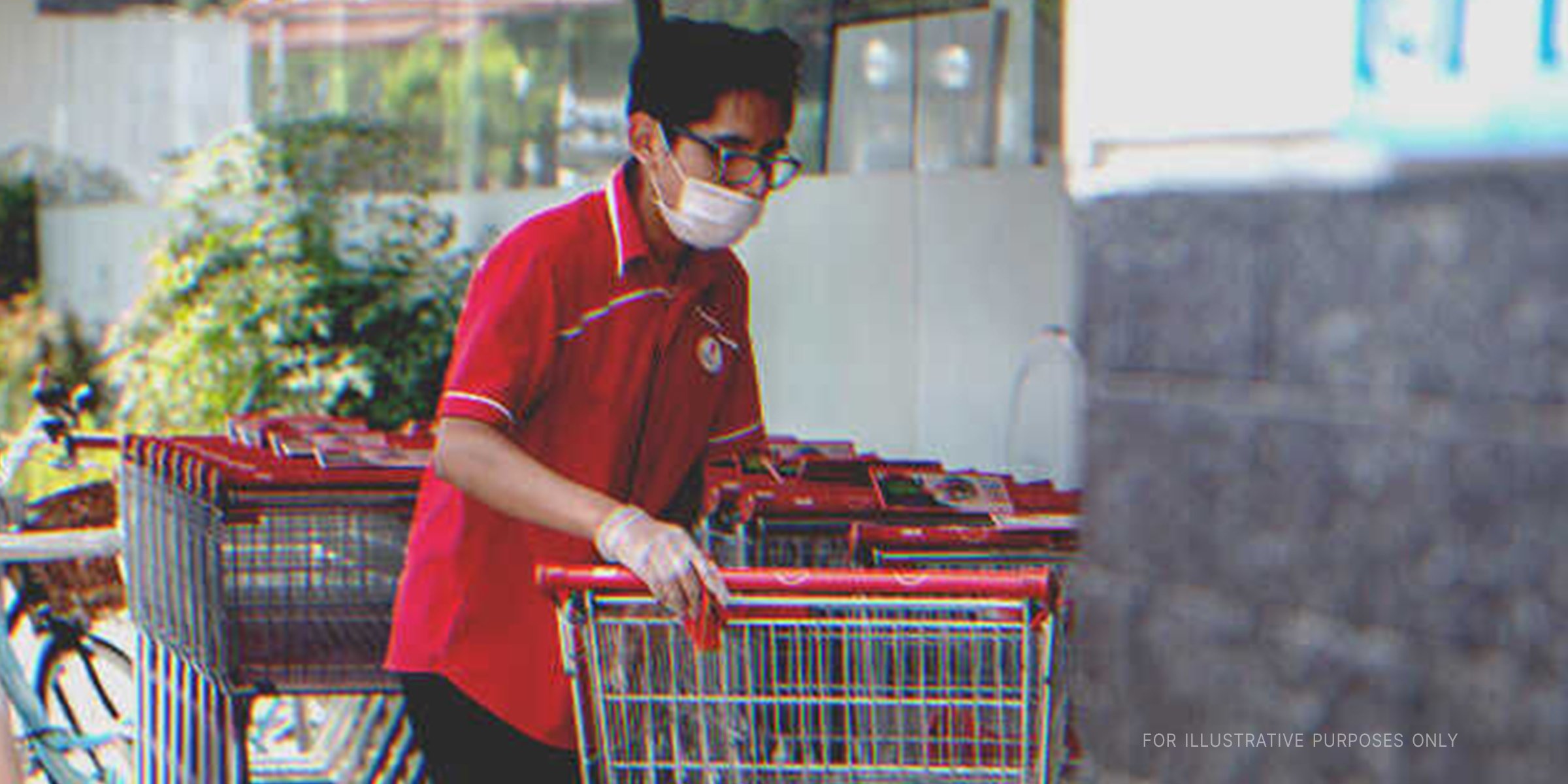 Ein Mann mit Einkaufswagen | Quelle: Shutterstock