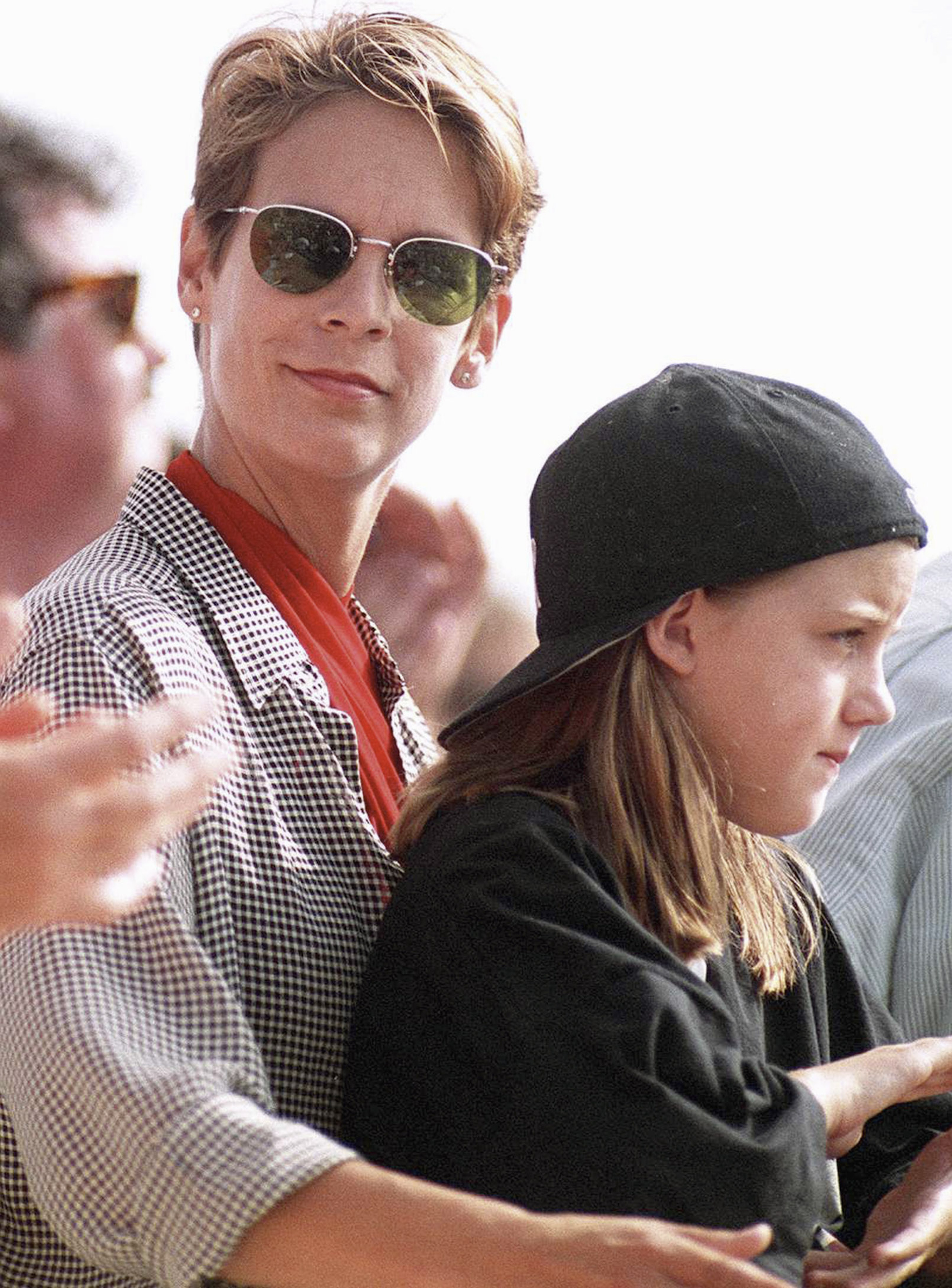 Jamie Lee Curtis and Annie Guest in 1995 | Source: Getty Images