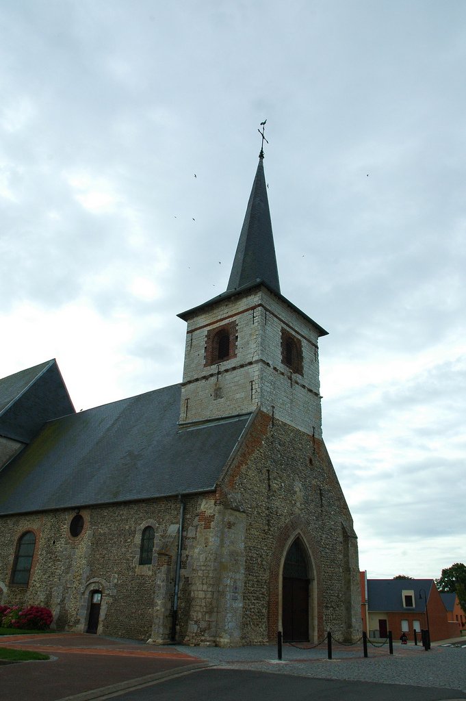 L'église de Feuquières. l Source Flickr L'église de Feuquières. l Source Flickr