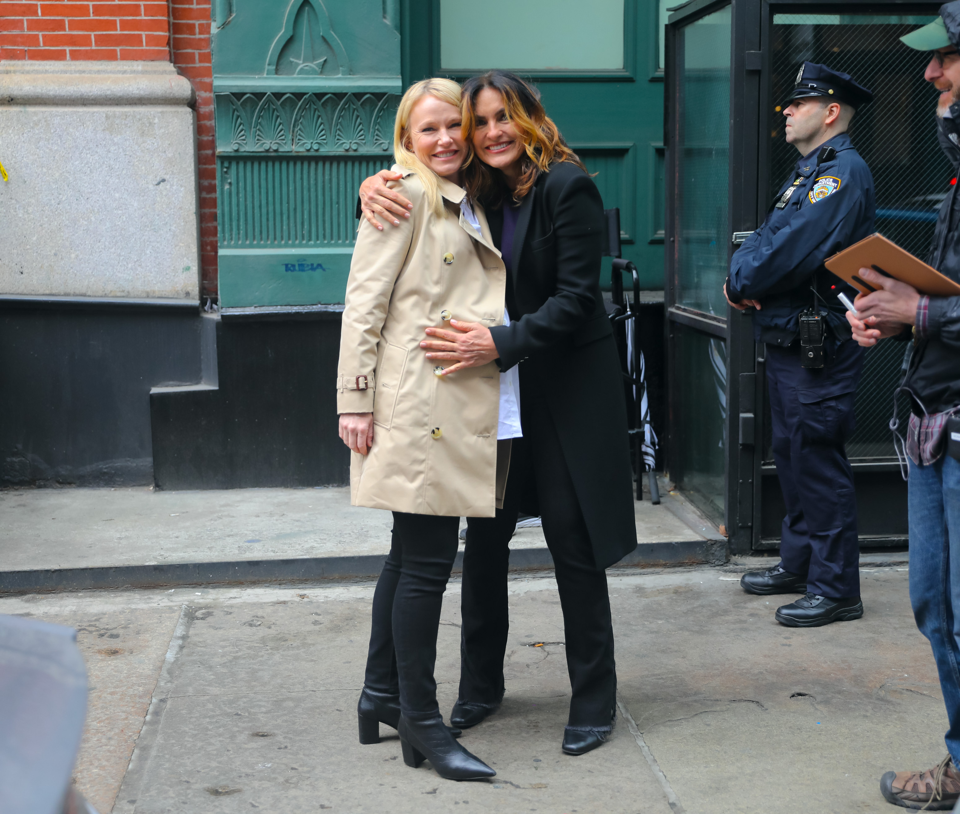 Kelli Giddish and Mariska Hargitay on the film set of the "Law and Order: Special Victims Unit," on April 17, 2023, in New York City. | Source: Getty Images