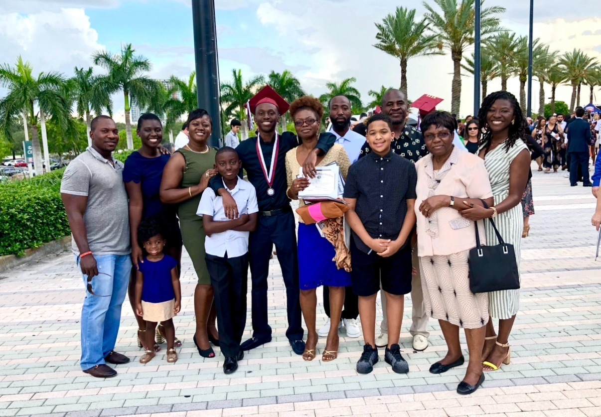 Donovan Metayer and family on his graduation | Source: GoFundMe