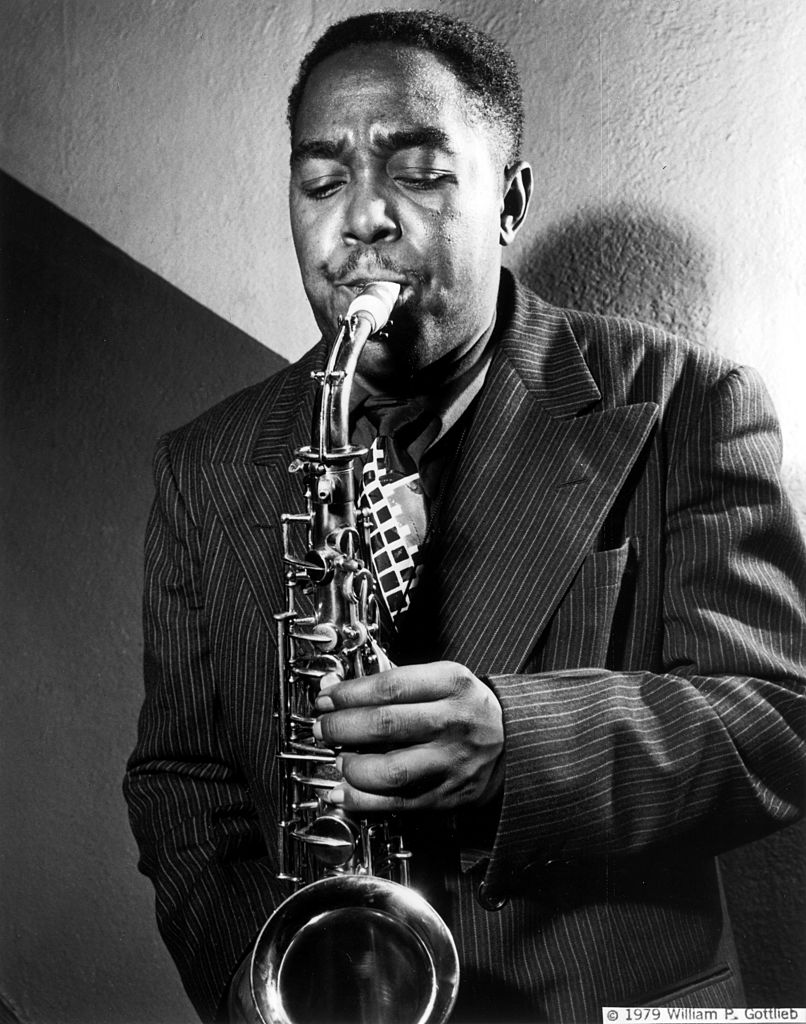 American Jazz musician Charlie Parker as he plays saxophone in New York, circa 1940. | Photo: Getty Images
