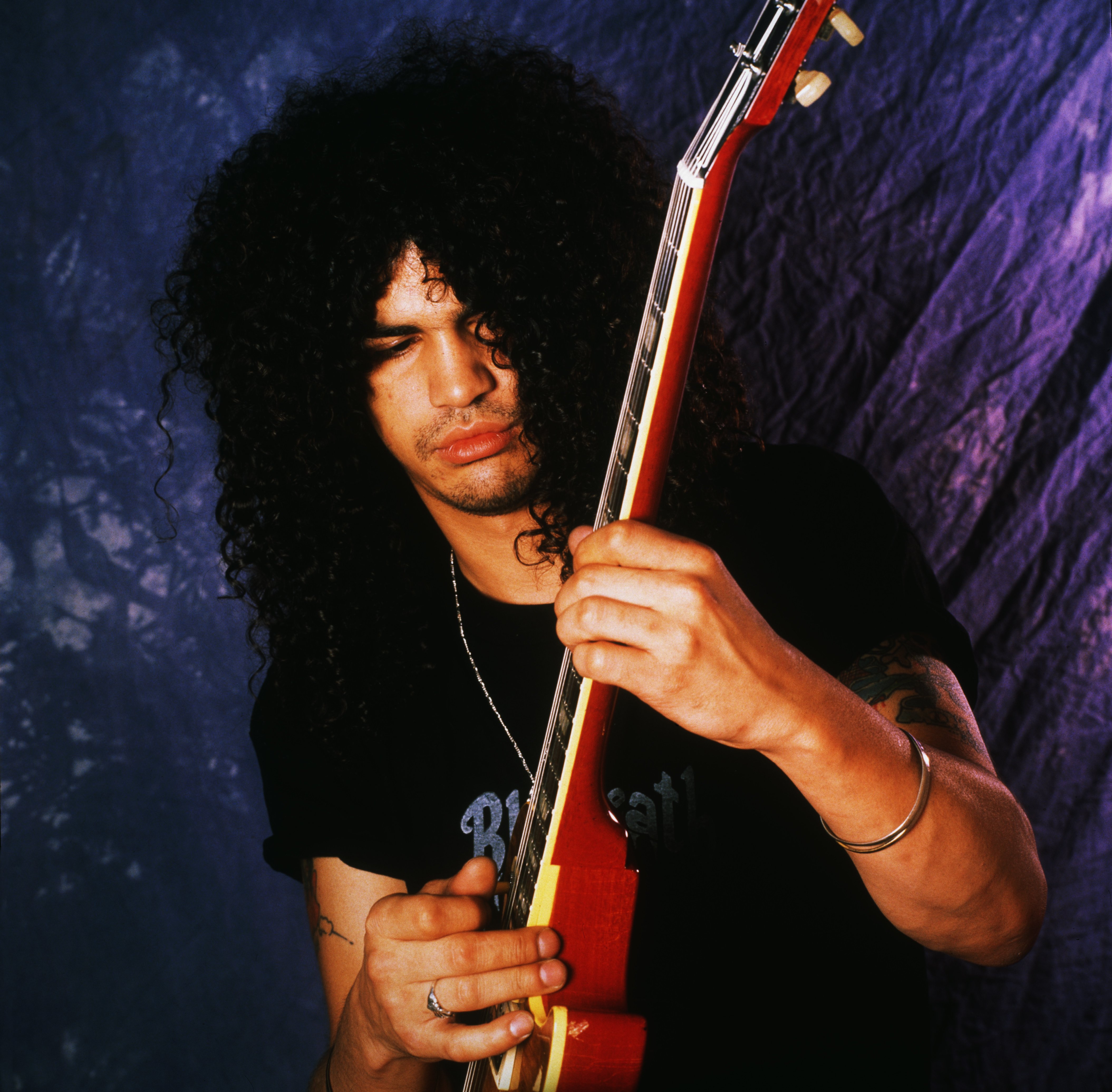 Saul Hutson AKA Slash, guitarist of Guns N' Roses, 1990. | Source: Getty Images