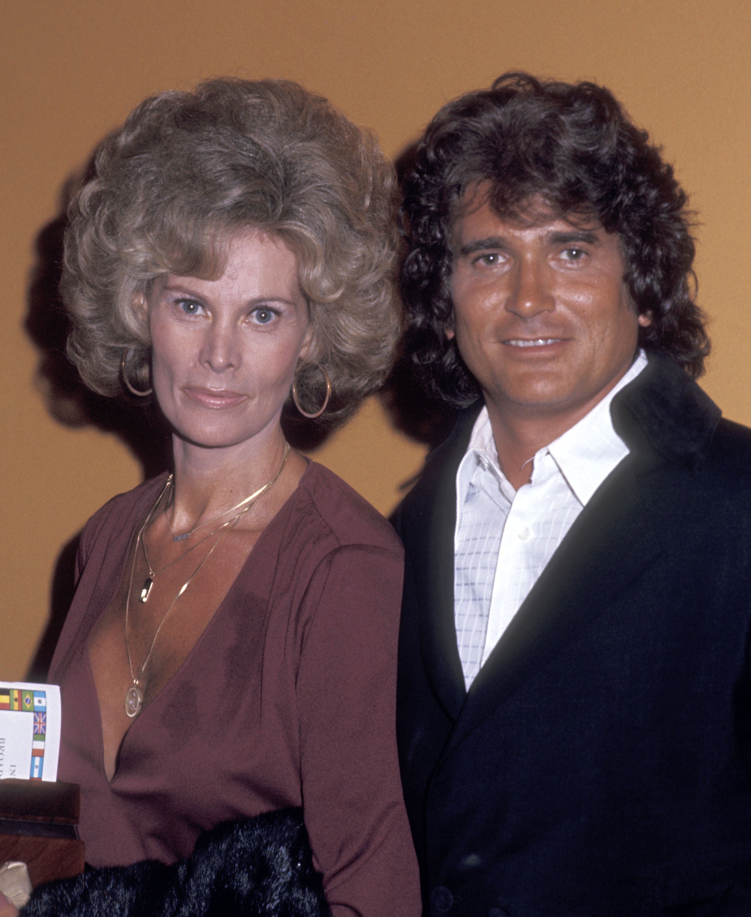 Lynn Noe and Michael Landon at the Hollywood Radio and Television Society's 16th Annual International Broadcasting Awards on March 4, 1976, in Los Angeles, California. | Source: Getty Images