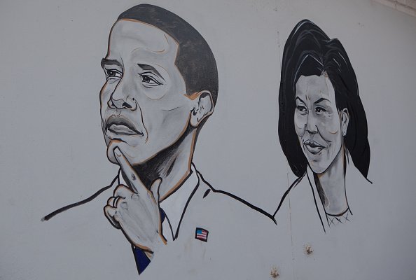  Hand painted mural of President Barack Obama and Michelle | Photo: Getty Images