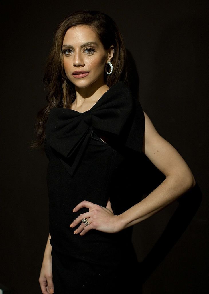 Actress Brittany Murphy posing for portraits at Tt Collection Pop-Up Party in Los Angeles, California | Photo: Michael Bezjian/WireImage via Getty Images