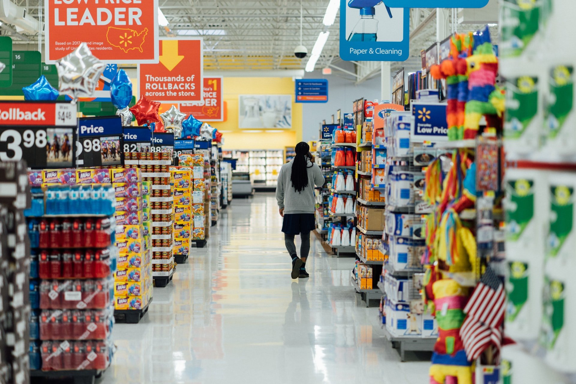 A woman came to buy yogurt | Source: Unsplash